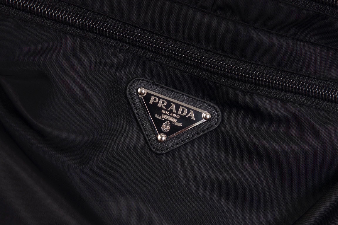 High Version Prada Handbag with Classic Logo Detail in Cotton for Autumn - 图片 8