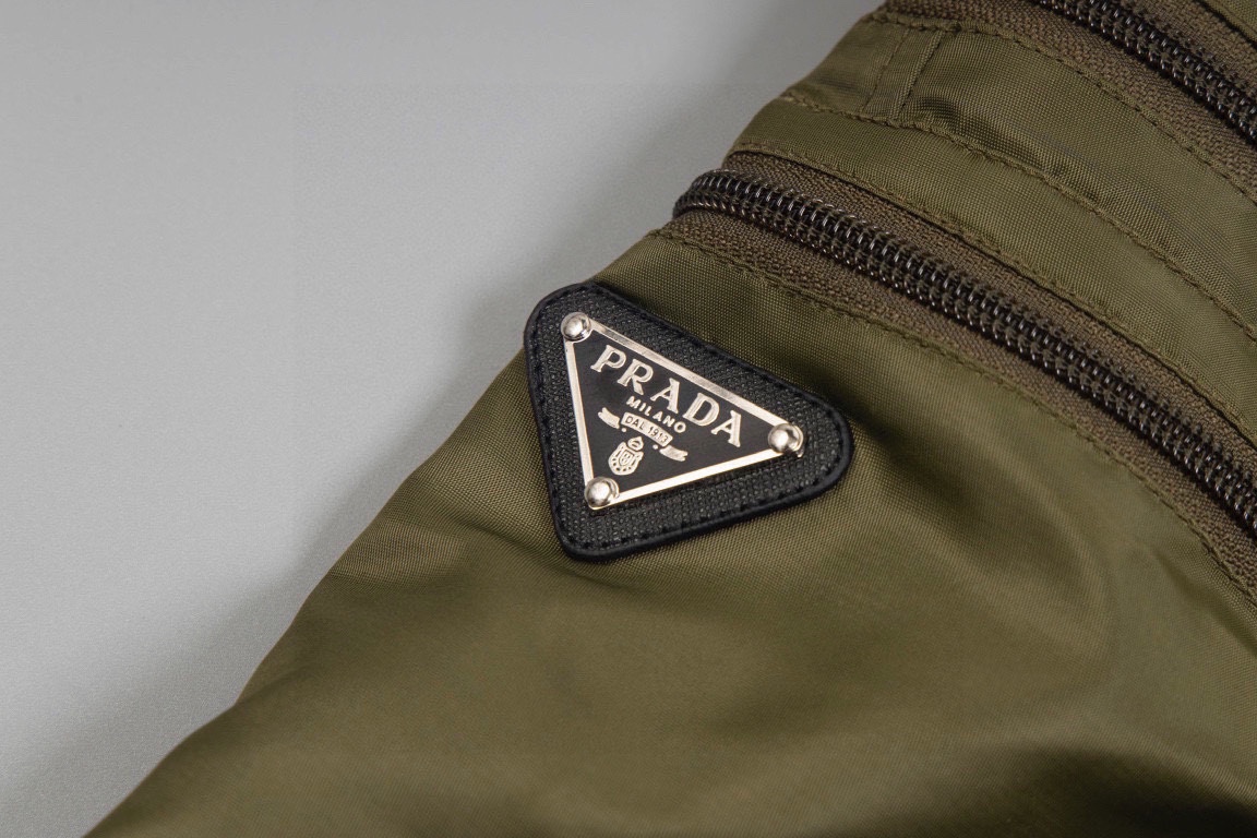 Prada 429 DB High Version Handbag: Classic Logo Design with Perfect Details - 图片 7