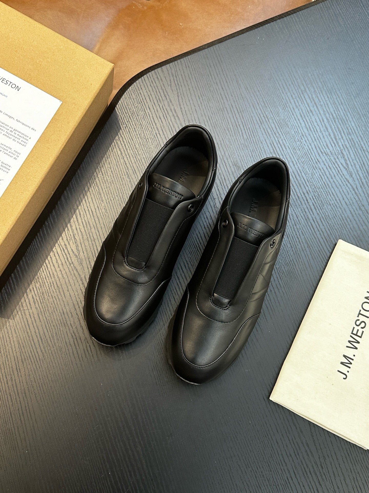 NO:221962,J.M.WESTON classic jogging shoes, men's lace-up casual shoes and sneakers, imported original canvas/reverse velvet, cowhide inner, cowhide inner makes the shoes fashionable and comfortable to wear. Size 39-44 (customized by 38, 45, 46), J.M casual shoes, sneakers, cowhide19860909J.M.WESTON经典款慢跑鞋,男士系带休闲鞋运动鞋,进口原版帆布/反绒,牛皮内里,牛皮内里让鞋子穿在脚上时尚又舒适.码数39-44（38、45、46定做）,J.M休闲鞋,sneakers,cowhide,Men's shoes