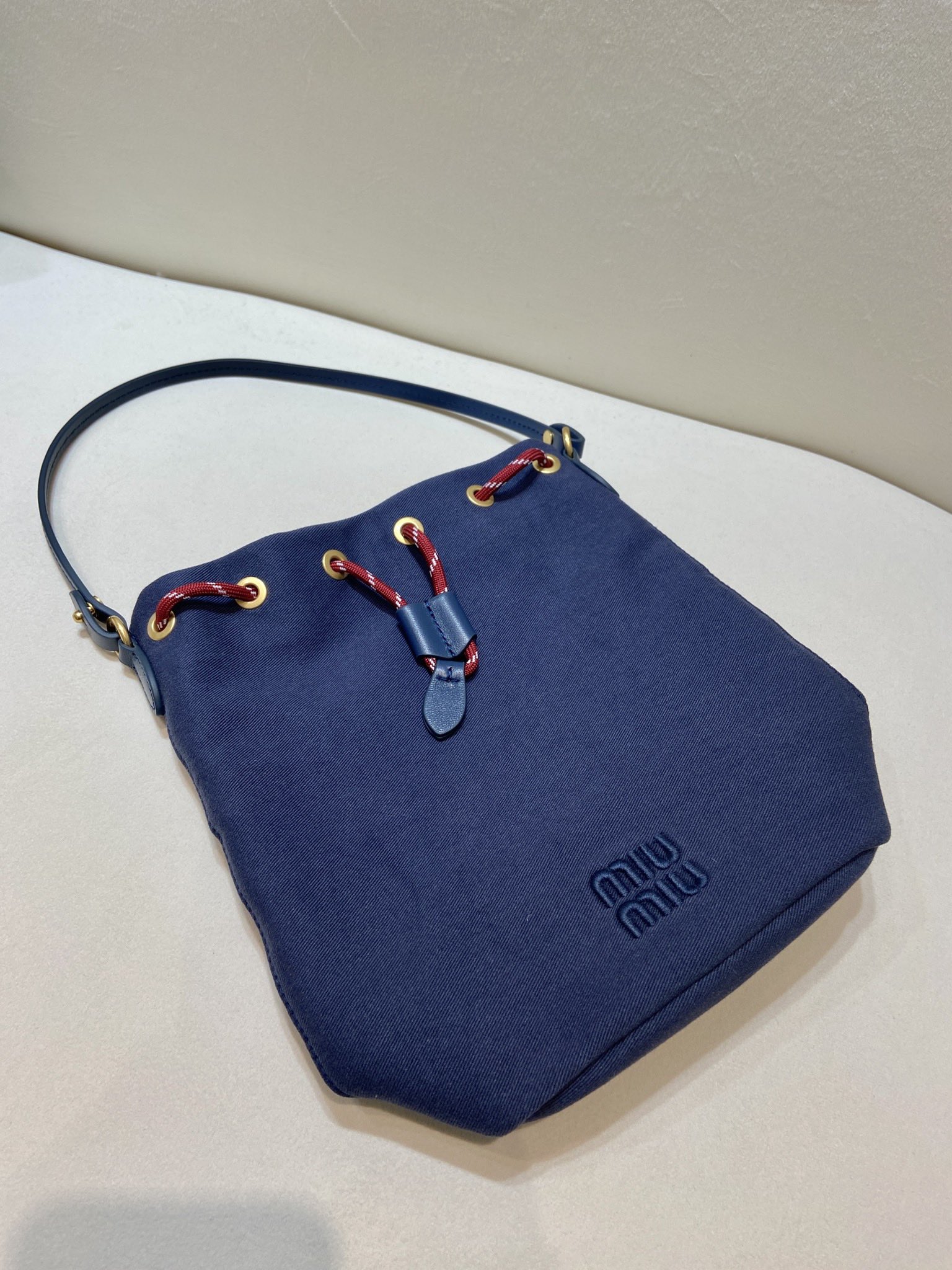 Miu Miu miumiu 25 new bucket bag is officially on sale 5NR038