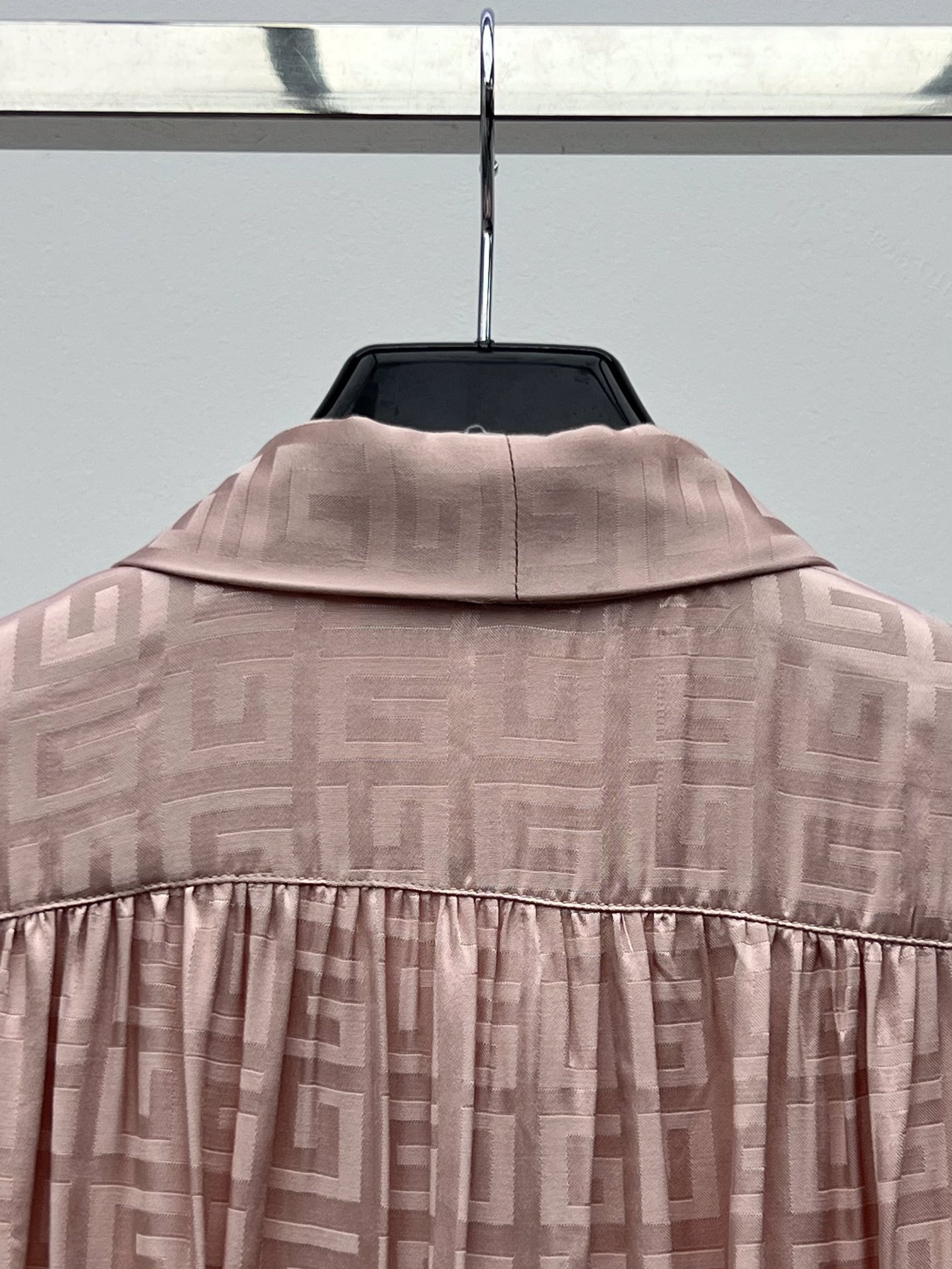 Givenchy Women’s Suit: First-rate, Hard-core Design with Floral Print and Versatile Belt - 图片 7