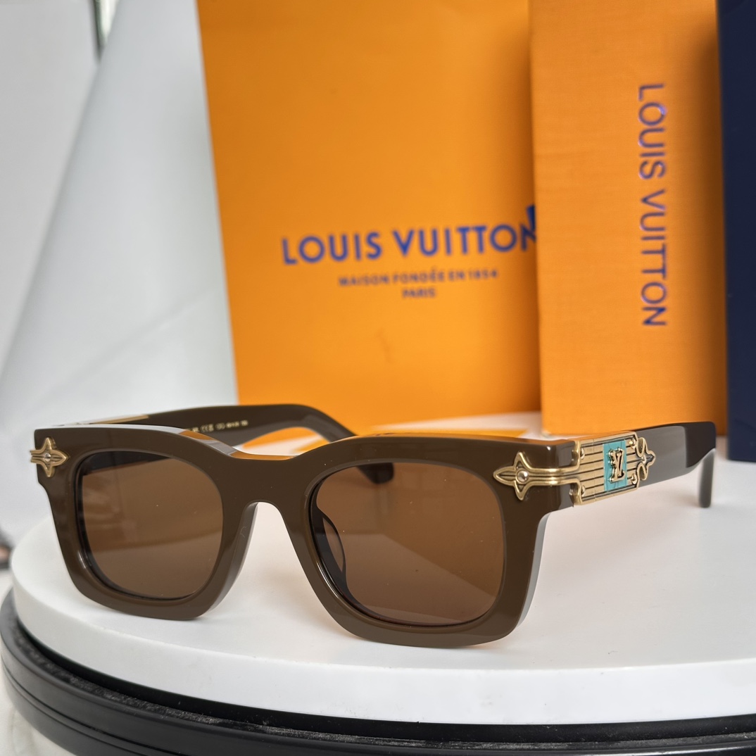   变色片 ‼️LOUIS VUITTO*
MODEL：Z2529U Z2556U
SIZE：49口24