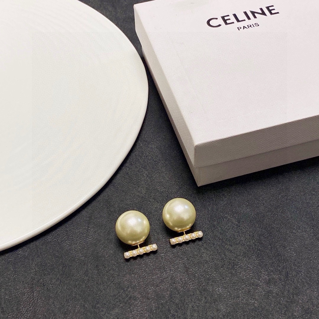 Celine 小红书推荐最新 高级感Celine赛琳高品质珍珠前后佩戴耳钉 赛琳已经自成一股流行元素