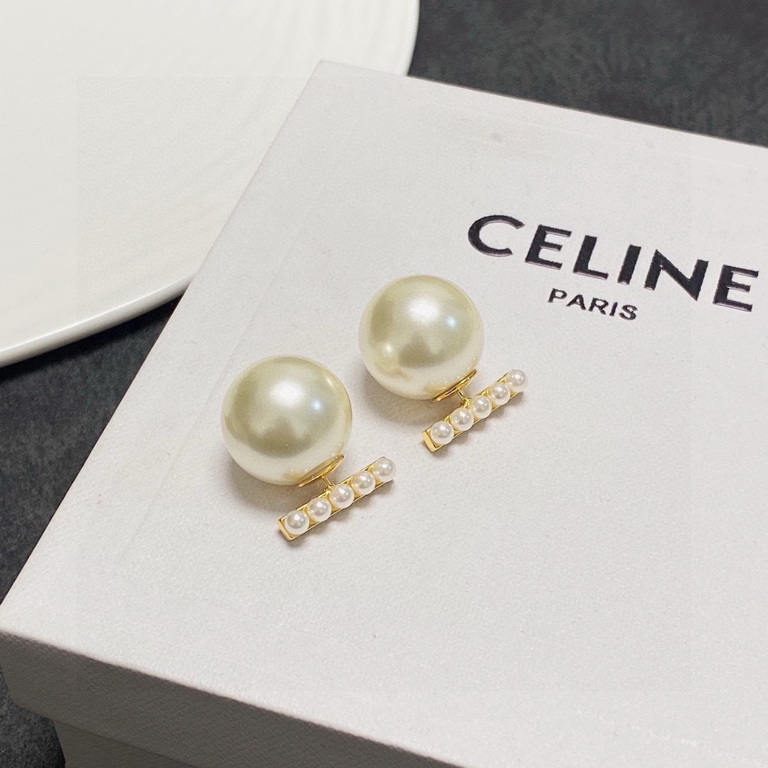 Celine 小红书推荐最新 高级感Celine赛琳高品质珍珠前后佩戴耳钉 赛琳已经自成一股流行元素