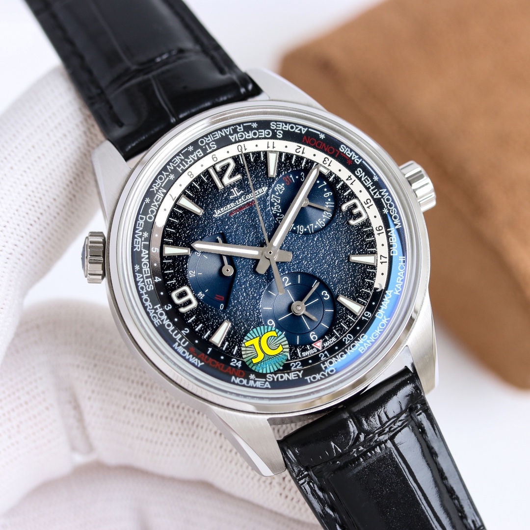 NO:149119,Jaeger-LeCoultre, Jaeger-LeCoultre, Beichen series, Geograhic WT Geologist World Time watch uses blue-black gradient color and all-black dial. The flange of the watch shows 24 time zones around the world. It becomes a reliable partner for men during travel. The wearer can set the crown at the 10 o'clock position through the crown. Size 42mm case 316L steel case with arch sapphire 