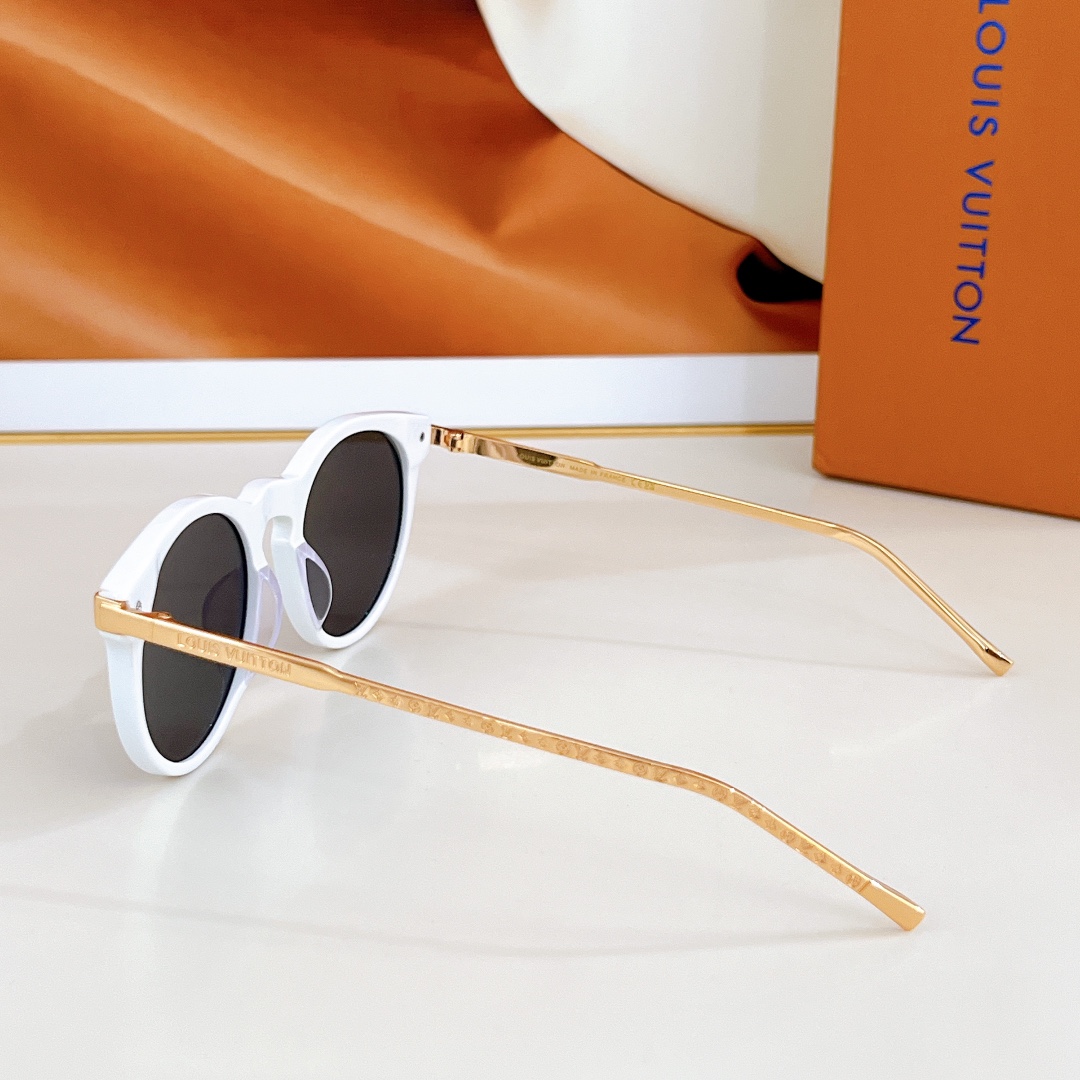  LOUIS VUITTON
MOD：Z1669E
Size：52口21 140
🔝🔝
