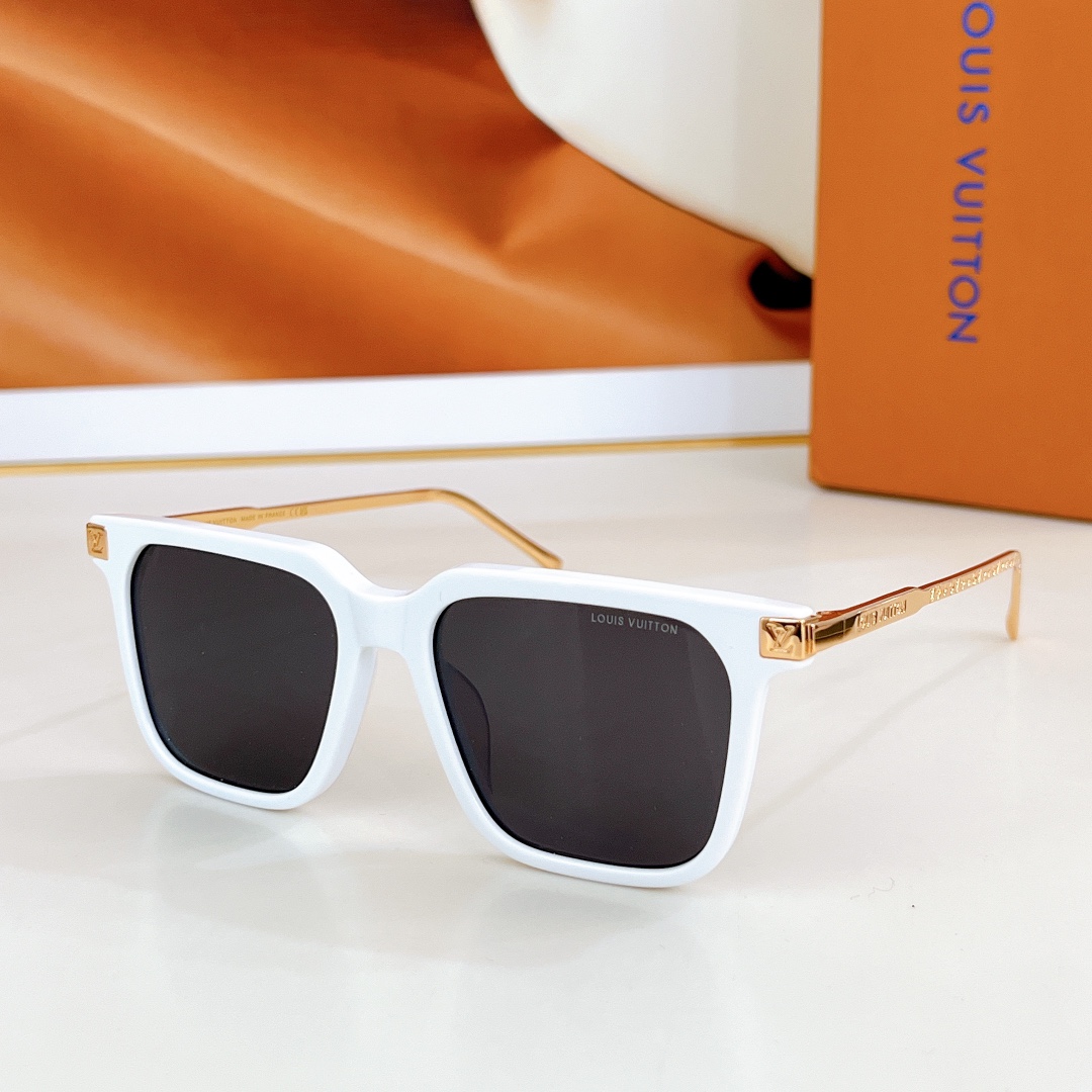  LOUIS VUITTOM
MOD：Z1826W
Size：52口17 140
🔝🔝