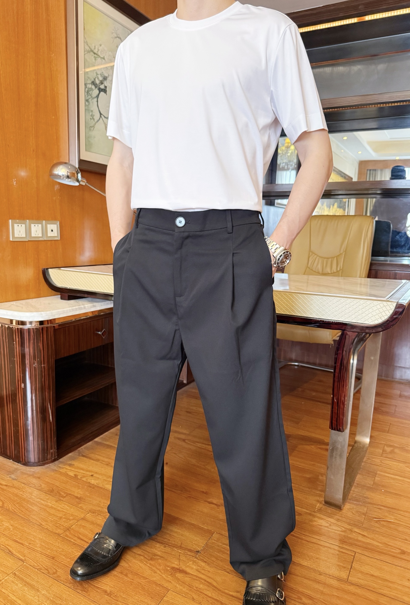 NO:133505,Armani - the latest hot T-shirts in 2025 counters are shipped, and hot-selling items in European and American counters!  Selected Italian imported fine cotton fabrics with simple and atmospheric designs to show fashion, and the upper body effect can be seen. Number of codes 48-56 (model 173/130 wears 48, with Hong Kong Lane Crawford gift box packaging), Armani,tees, t-shirt, alexander wang19860909阿玛尼-2025专柜最新爆款T恤出货 欧美专柜热销单品！精选意大利进口精棉面料搭配简约大气的设计,彰显时尚 上身效果看得见.码数48-56（模特173/130穿48,配香港连卡佛礼盒包装）,,armani,tees，t-shirt,alexander wang,Men's clothing