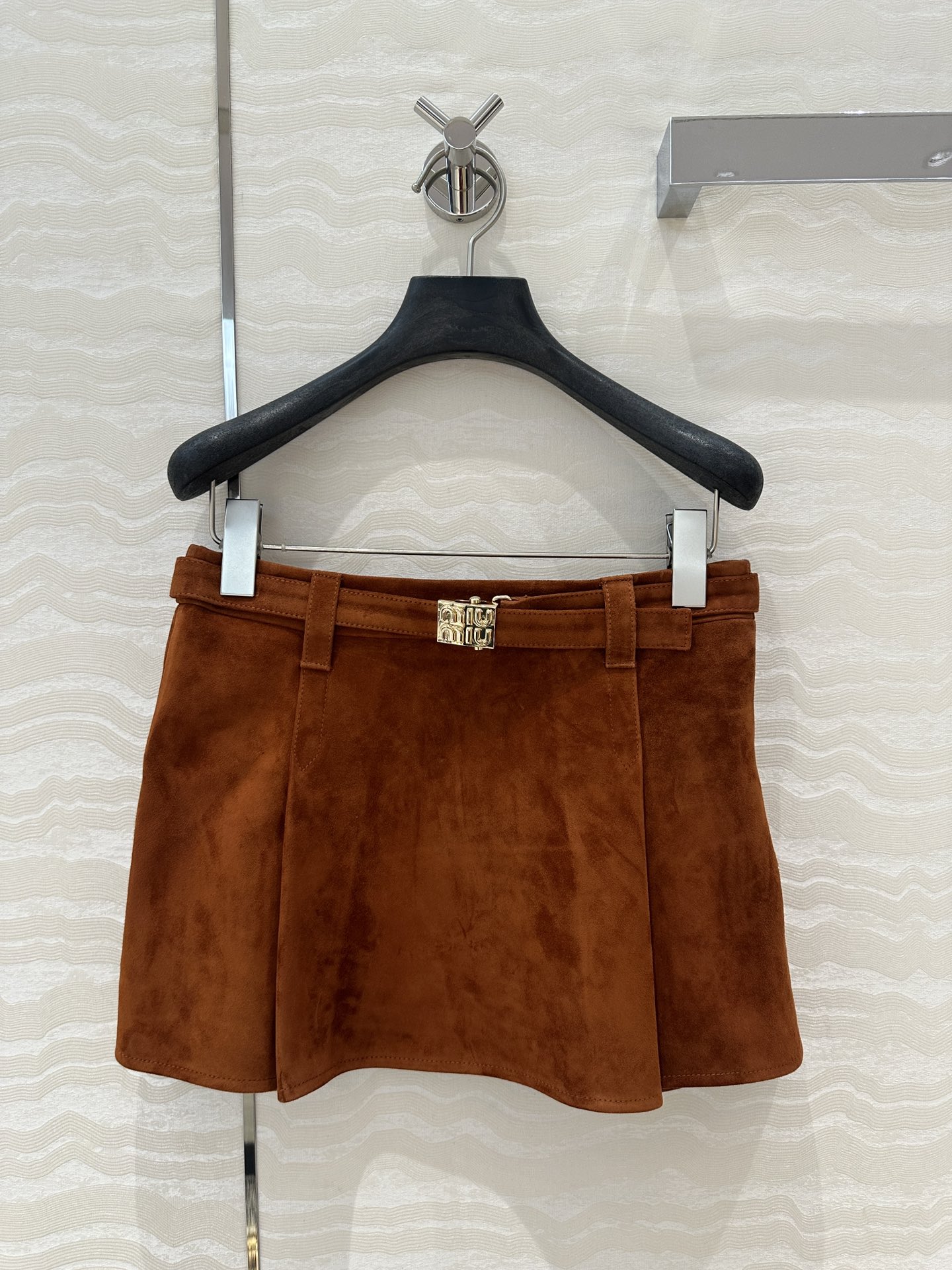 独家首发❤️高端品质控必入！miu系少女可露丽风🤎25早春新品，🤎独家定制麂皮绒面工艺🤞知识分子复古棕色