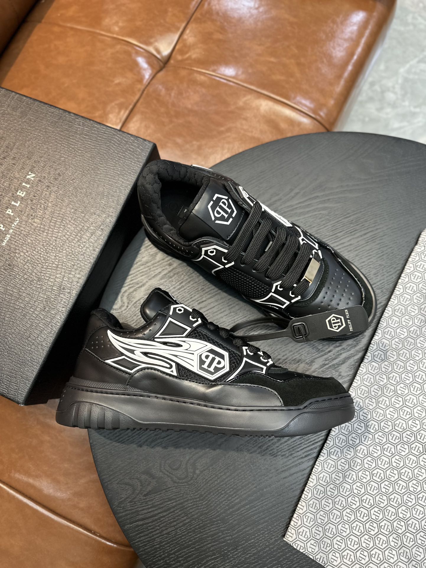 Philipp Plein Men's Leather Sneakers - Punk Style Street Fashion Footwear 5 i1743152850 3246 3
