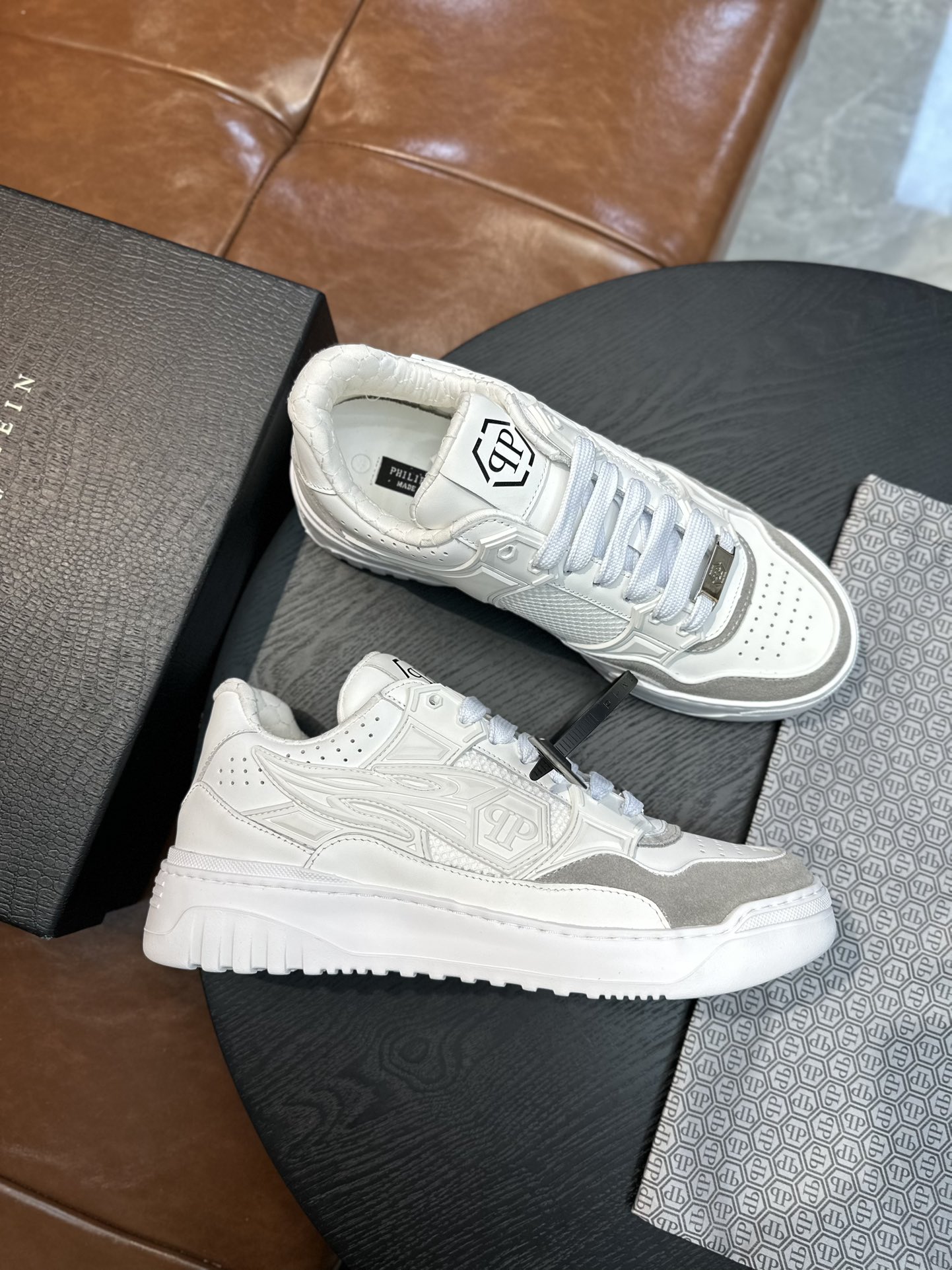Philipp Plein Men's White Leather & Rubber Lace-Up Low-Top Sneakers 6 i1743153071 7182 4