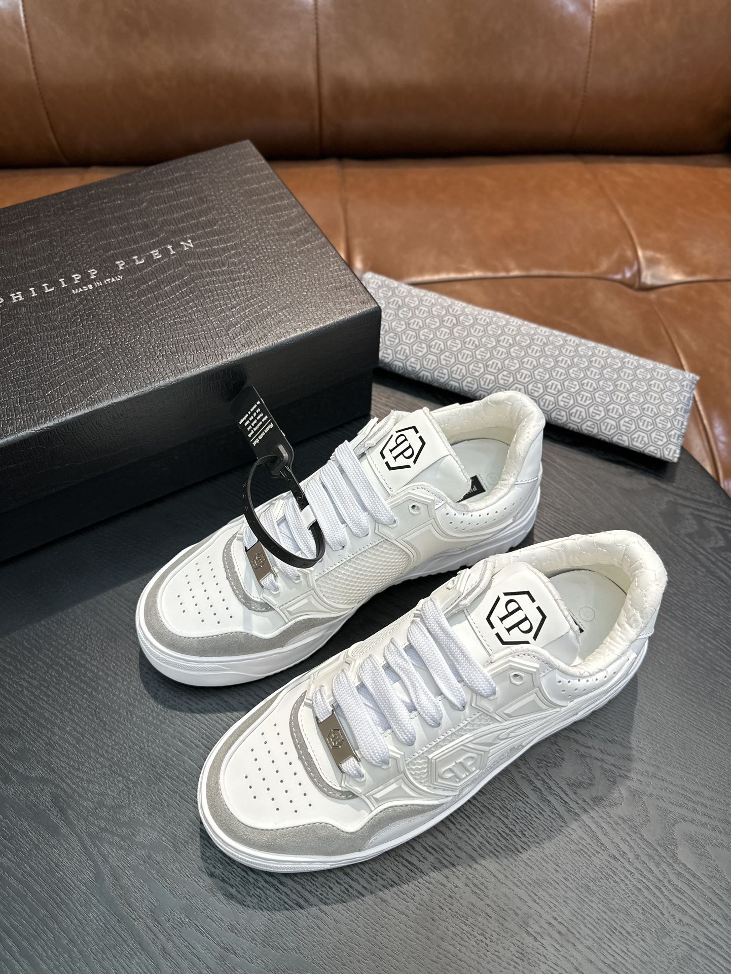 Philipp Plein Men's White Leather & Rubber Lace-Up Low-Top Sneakers 4 i1743153071 8502 2