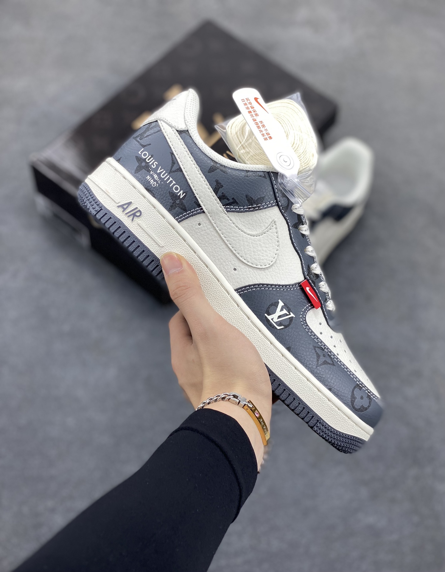 NIke Air Force 1 \'07 Low “LV联名——米灰印花”空军一号 低帮 运动鞋 休闲鞋 折边针车 工艺难度大 原楦头原纸板 原装鞋盒 定制五金配件 内置全掌气垫 原厂鞋底 货号：CS5288-002 尺码：36 36.5 37.5 38 38.5 39 40 40.5 41 42 42.5 43 44 44.5 45-选品中心