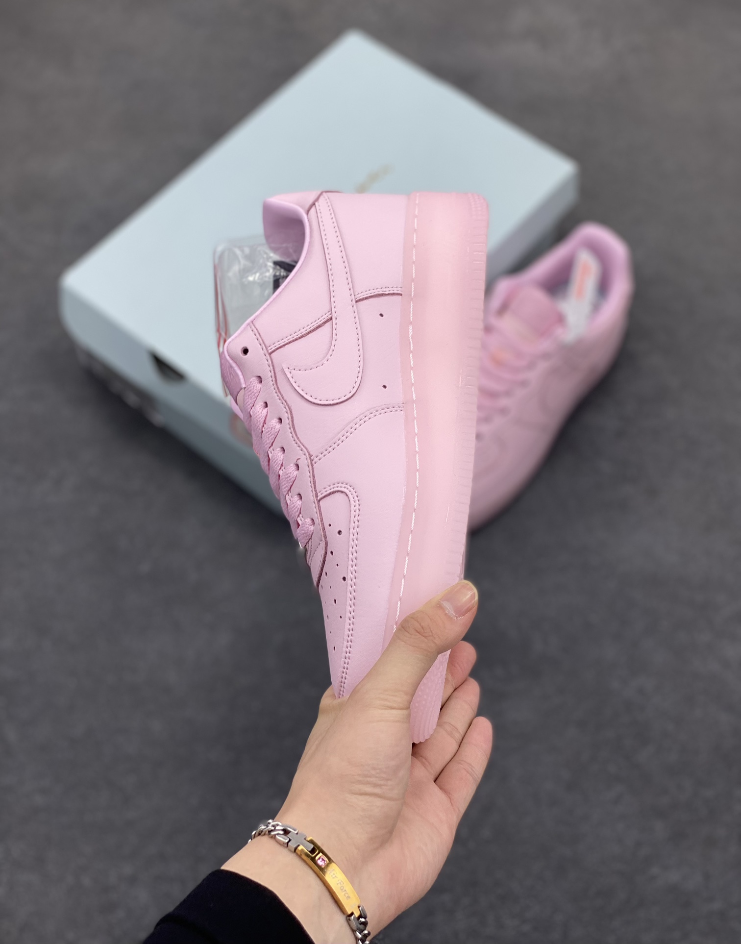 图片[3]-Nike Air Force 1 07 low空军一号 荔枝纹水晶 板鞋 原楦头原纸板 打造纯正空军版型#专注外贸渠道 全掌内置蜂窝气垫 #原盒配件 原厂中底钢印、拉帮完美 货号：CZ8065-800 尺码：36 36.5 37.5 38 38.5 39 40 40.5 41 42 42.5 43 44 44.5 45-选品中心