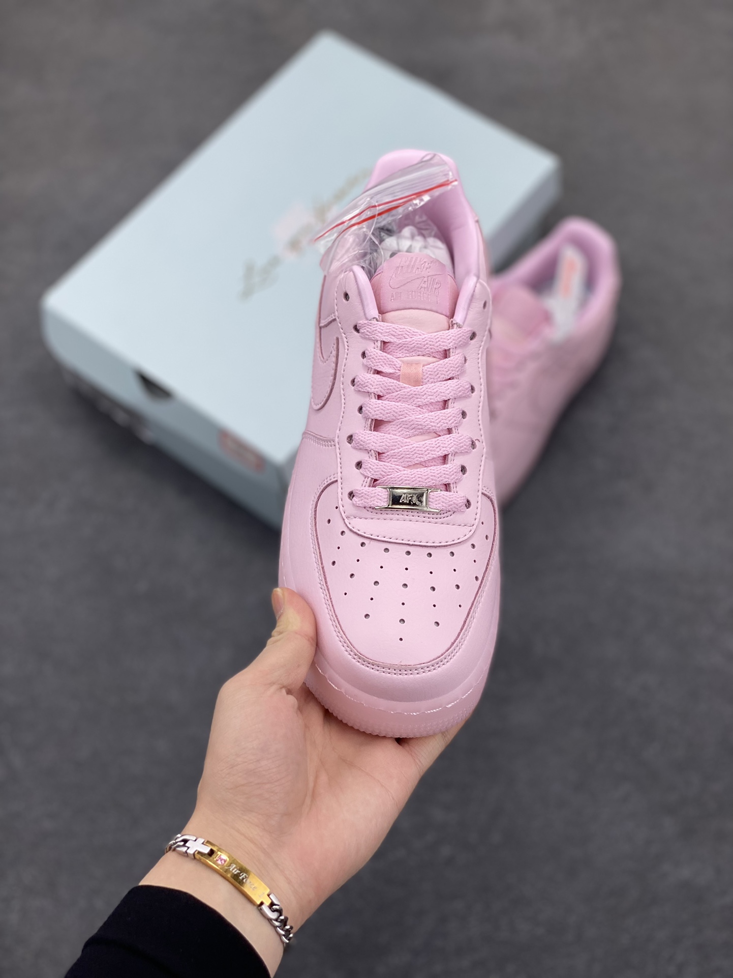 图片[2]-Nike Air Force 1 07 low空军一号 荔枝纹水晶 板鞋 原楦头原纸板 打造纯正空军版型#专注外贸渠道 全掌内置蜂窝气垫 #原盒配件 原厂中底钢印、拉帮完美 货号：CZ8065-800 尺码：36 36.5 37.5 38 38.5 39 40 40.5 41 42 42.5 43 44 44.5 45-选品中心