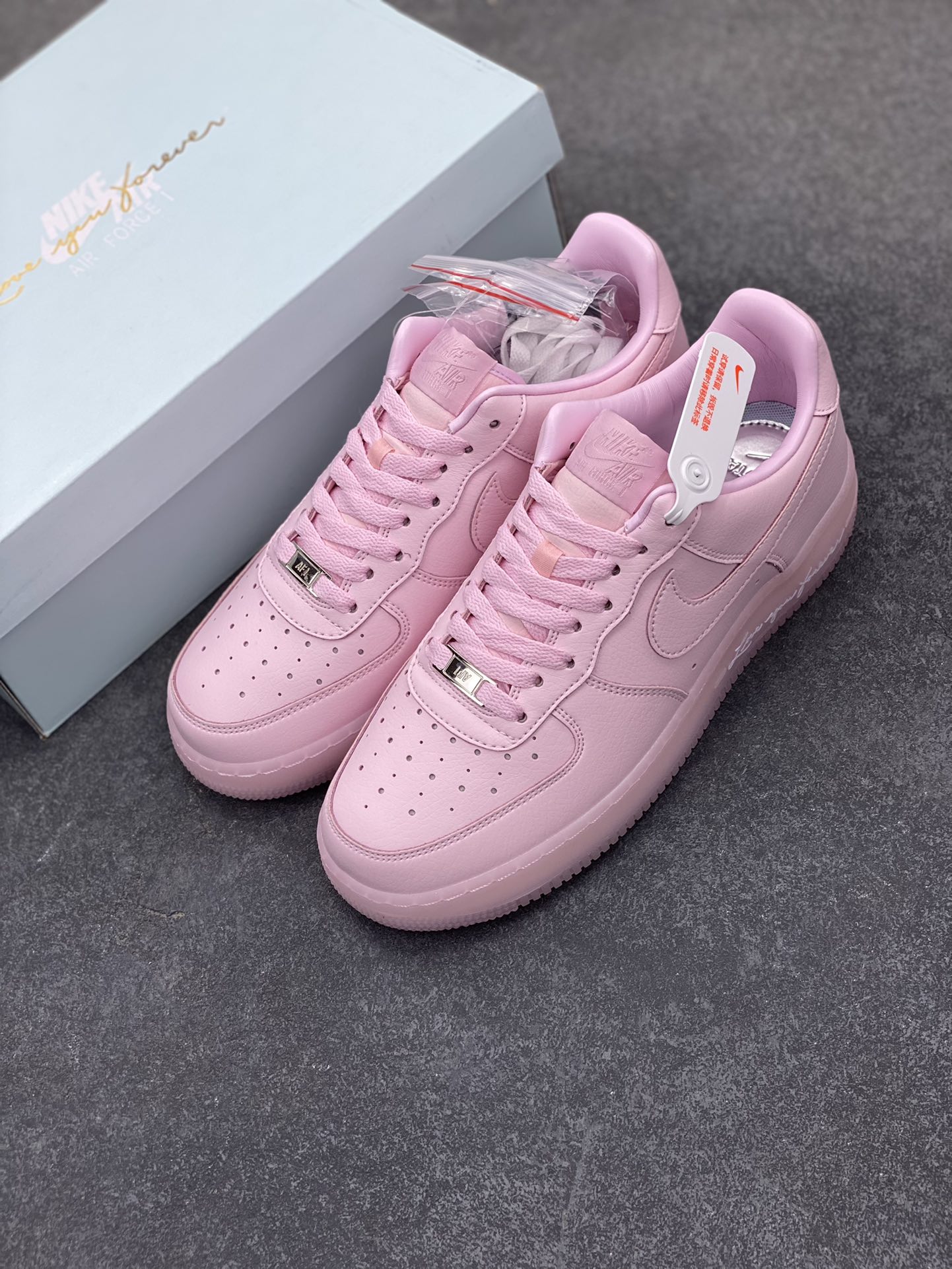 图片[8]-Nike Air Force 1 07 low空军一号 荔枝纹水晶 板鞋 原楦头原纸板 打造纯正空军版型#专注外贸渠道 全掌内置蜂窝气垫 #原盒配件 原厂中底钢印、拉帮完美 货号：CZ8065-800 尺码：36 36.5 37.5 38 38.5 39 40 40.5 41 42 42.5 43 44 44.5 45-选品中心