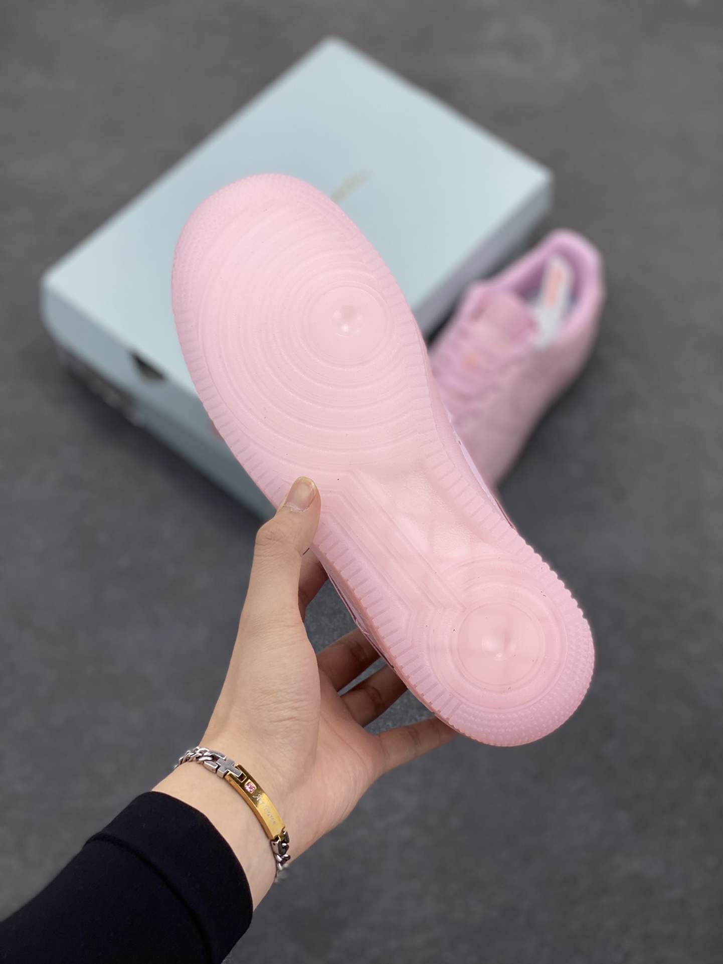 图片[5]-Nike Air Force 1 07 low空军一号 荔枝纹水晶 板鞋 原楦头原纸板 打造纯正空军版型#专注外贸渠道 全掌内置蜂窝气垫 #原盒配件 原厂中底钢印、拉帮完美 货号：CZ8065-800 尺码：36 36.5 37.5 38 38.5 39 40 40.5 41 42 42.5 43 44 44.5 45-选品中心
