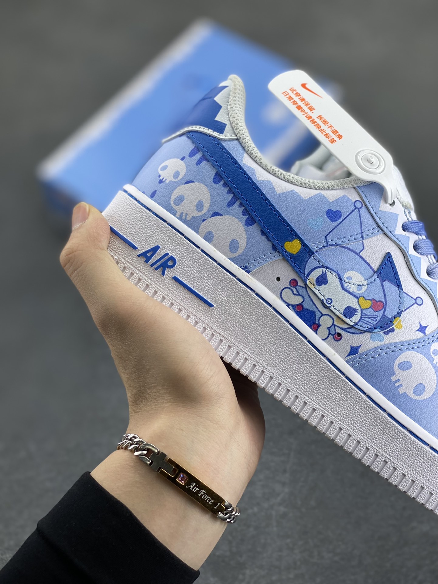 图片[6]-超限量联名  Doraemon×Nike Air Force 1 Low小巫女联名款 骷髅头空军一号 渐变白蓝 低帮休闲板鞋 定制皮料 纯正空军板型 原装定制鞋盒 原楦头原纸板 内置全掌气垫 货号：CW2288-111 尺码：36 36.5 37.5 38 38.5 39 40 40.5 41 42 42.5 43 44 44.5 45-选品中心