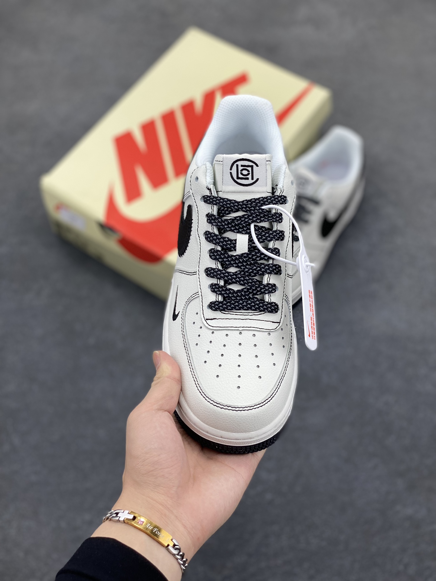 图片[2]-Nike Air Force 1 Low 陈冠希联名 原楦头原纸板 打造纯正空军版型 专注外贸渠道 全掌内置蜂窝气垫 原盒配件 原厂中底钢印、拉帮完美 货号：GX030608 尺码：36 36.5 37.5 38 38.5 39 40 40.5 41 42 42.5 43 44 44.5 45-选品中心