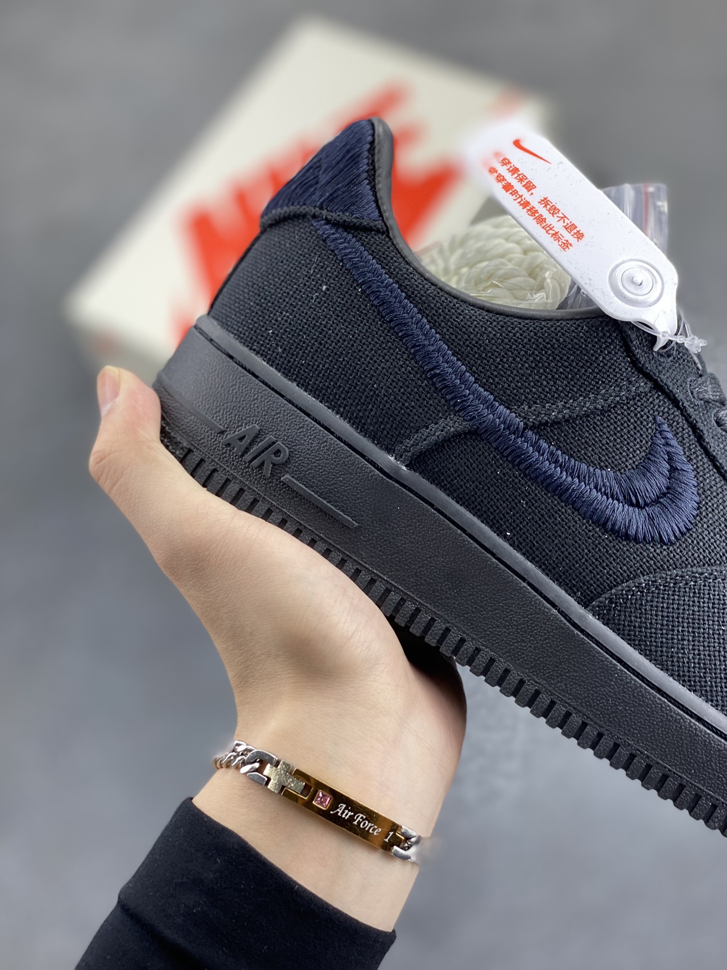 图片[6]-##Stussy x Air Force 1 \’07 \”Black Cool\” 斯图西联名空军 “黑麻布电绣钩子”原楦原纸版开发数据#同源670码克全工艺棉麻布,细腻搅织面料#中底背胶技术及全新开发EVA鞋垫 内置全掌air sole气垫 奢华质感显而易见 货号：CZ9084-001 尺码：36 36.5 37.5 38 38.5 39 40 40.5 41 42 42.5 43 44 44.5 45-选品中心