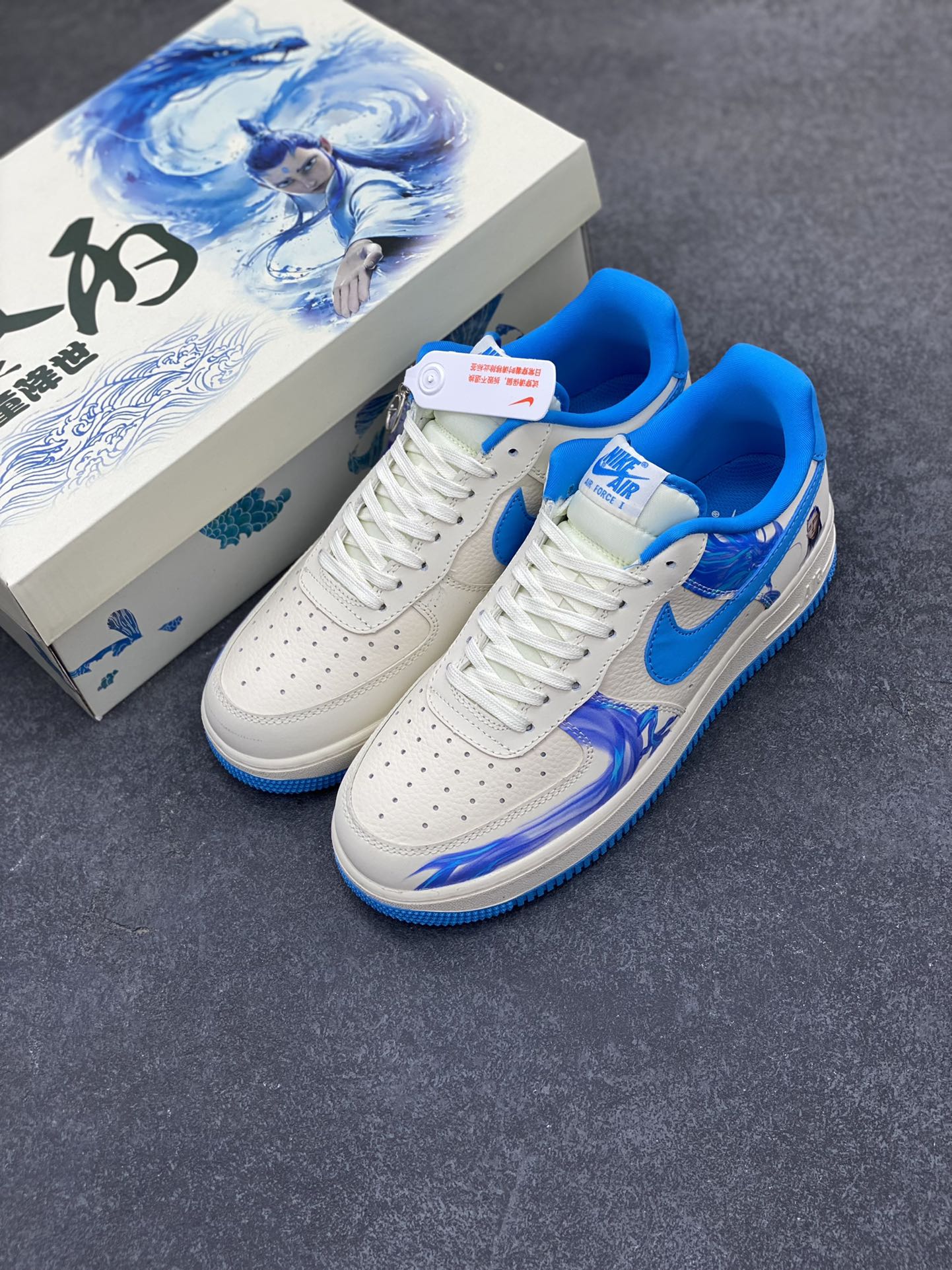 图片[8]-NIke Air Force 1 \’07 Low “哪吒联名——灵珠”空军一号 低帮 运动鞋 休闲鞋 折边针车 工艺难度大 原楦头原纸板 原装鞋盒 定制五金配件 内置全掌气垫 原厂鞋底 货号：DF0188-049 尺码：36 36.5 37.5 38 38.5 39 40 40.5 41 42 42.5 43 44 44.5 45-选品中心