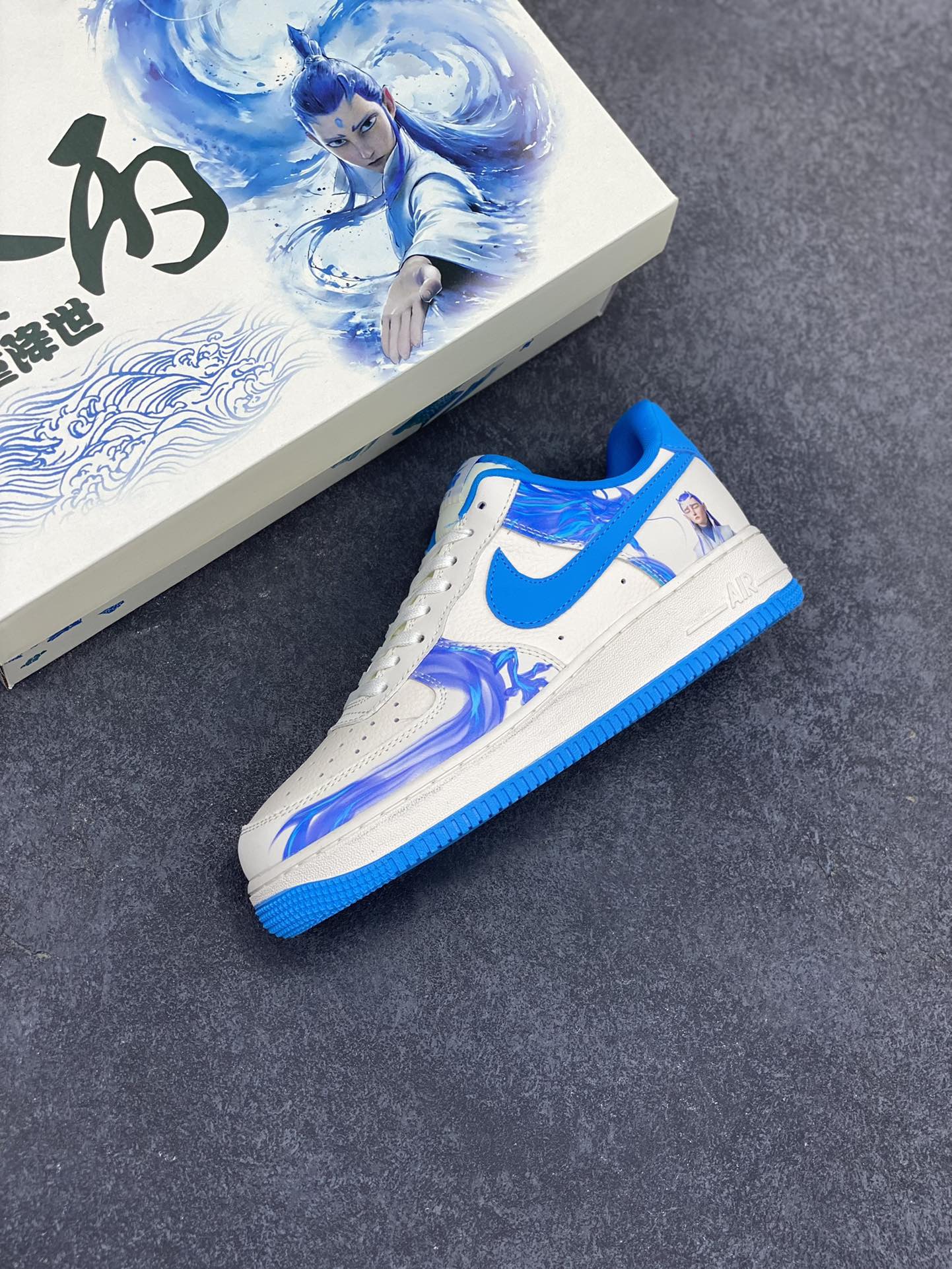 图片[7]-NIke Air Force 1 \’07 Low “哪吒联名——灵珠”空军一号 低帮 运动鞋 休闲鞋 折边针车 工艺难度大 原楦头原纸板 原装鞋盒 定制五金配件 内置全掌气垫 原厂鞋底 货号：DF0188-049 尺码：36 36.5 37.5 38 38.5 39 40 40.5 41 42 42.5 43 44 44.5 45-选品中心