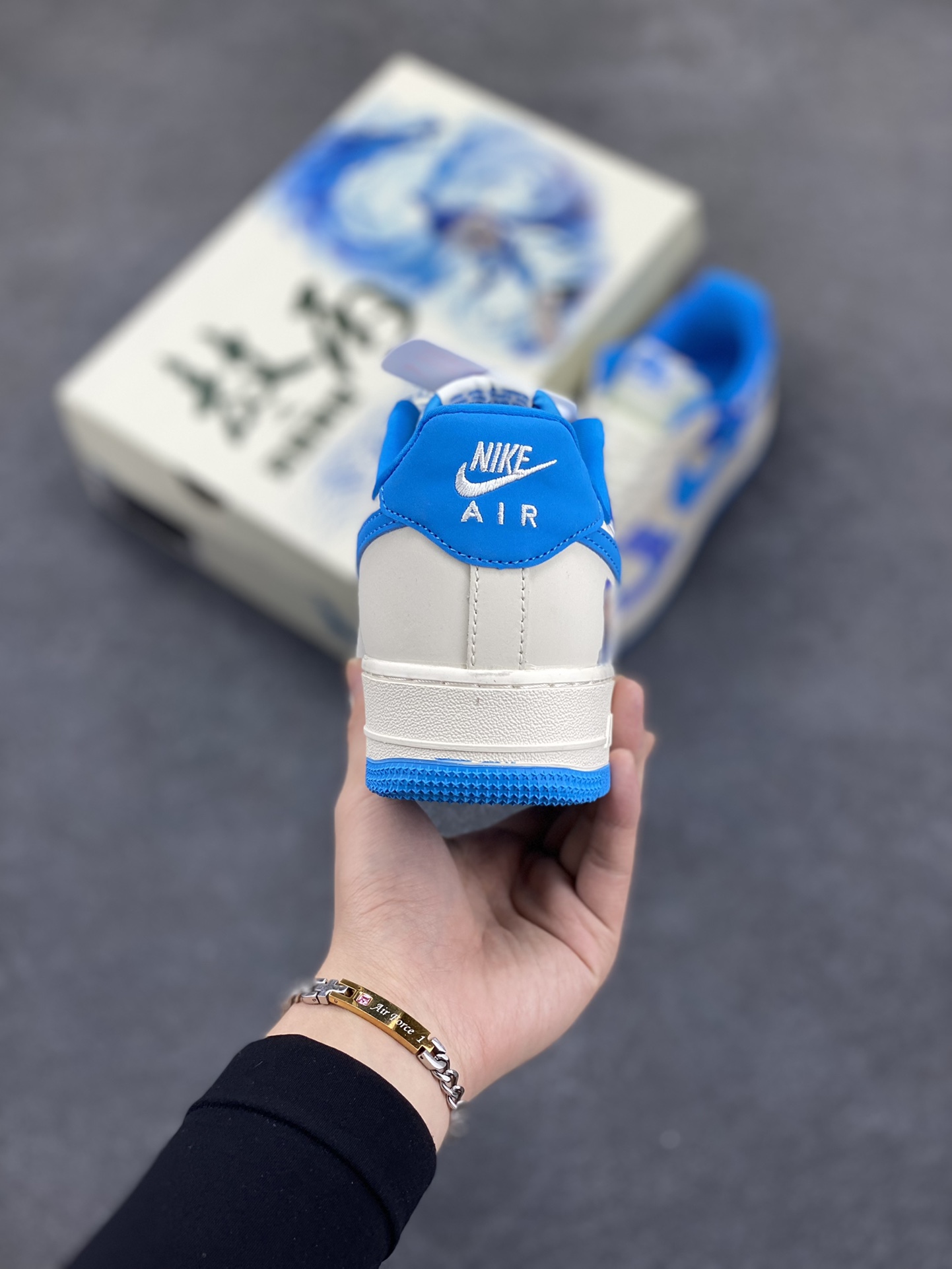 图片[4]-NIke Air Force 1 \’07 Low “哪吒联名——灵珠”空军一号 低帮 运动鞋 休闲鞋 折边针车 工艺难度大 原楦头原纸板 原装鞋盒 定制五金配件 内置全掌气垫 原厂鞋底 货号：DF0188-049 尺码：36 36.5 37.5 38 38.5 39 40 40.5 41 42 42.5 43 44 44.5 45-选品中心