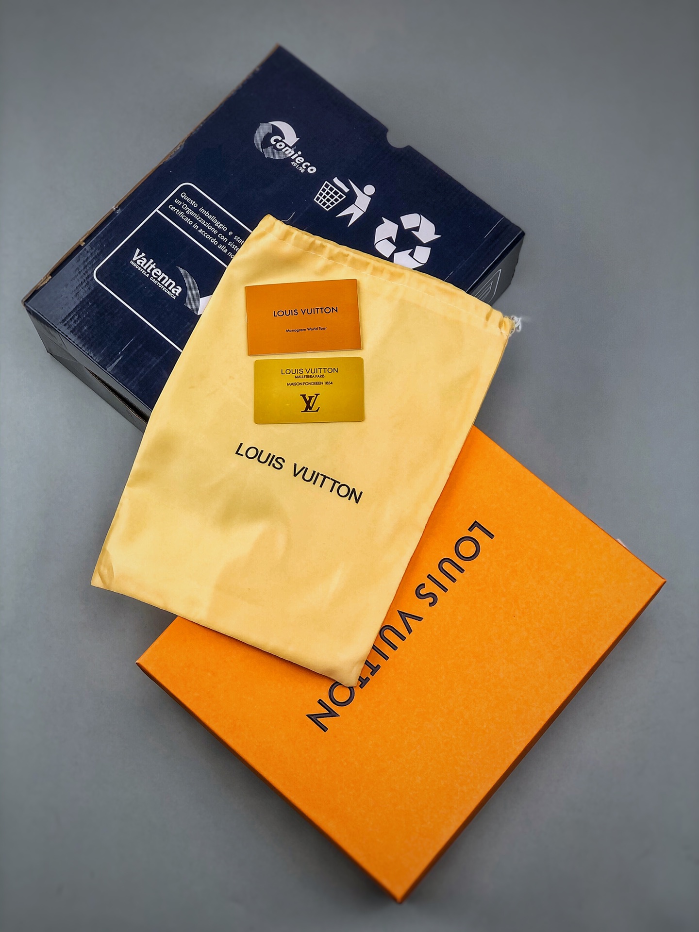 220  Louis Vuitton 2025 专柜 春夏新款  LV情侣厚底魔术贴拖鞋