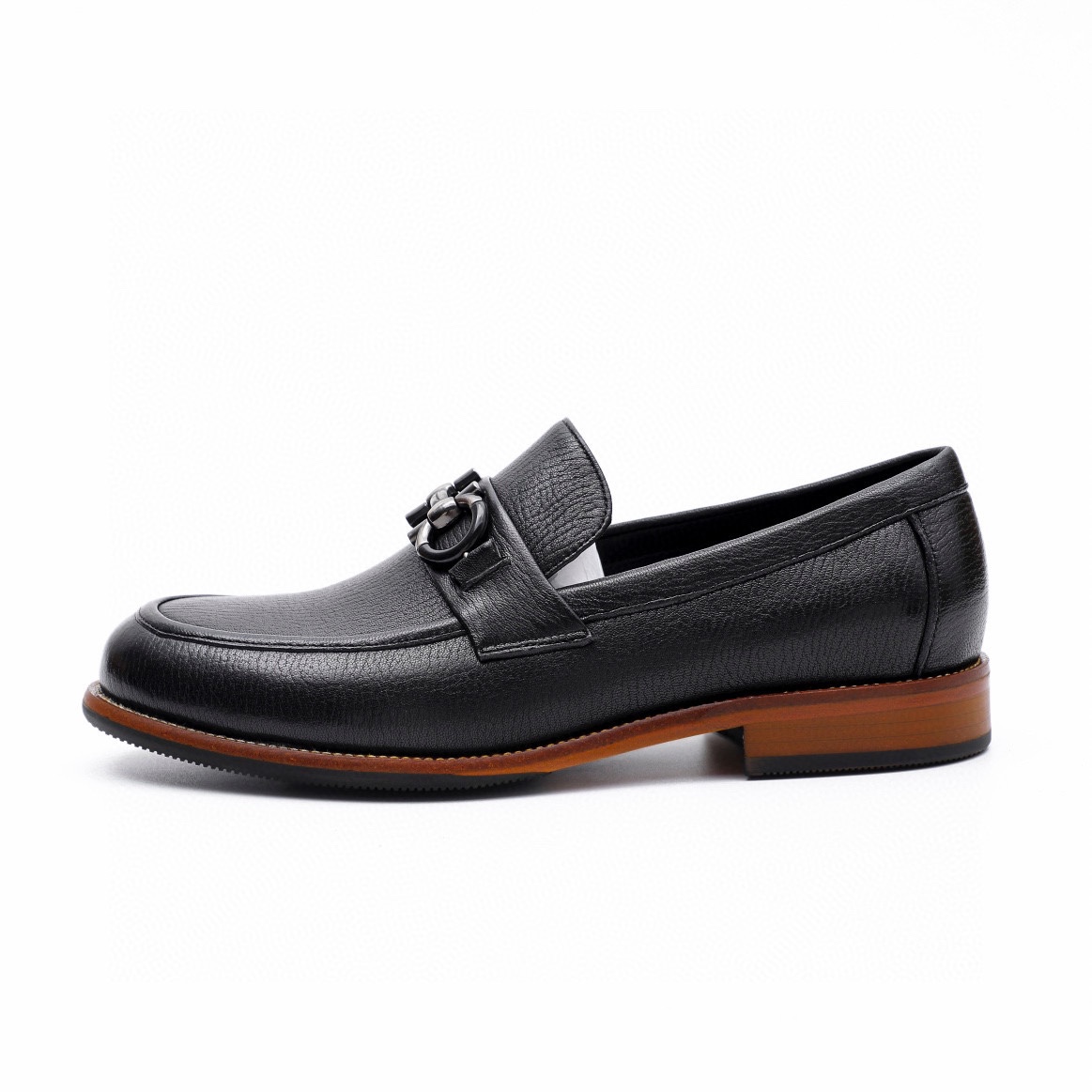 Ferragamo Men's Black Leather Loafers with Metal Buckle - Sizes 39-44 7 i1743226777 784 5