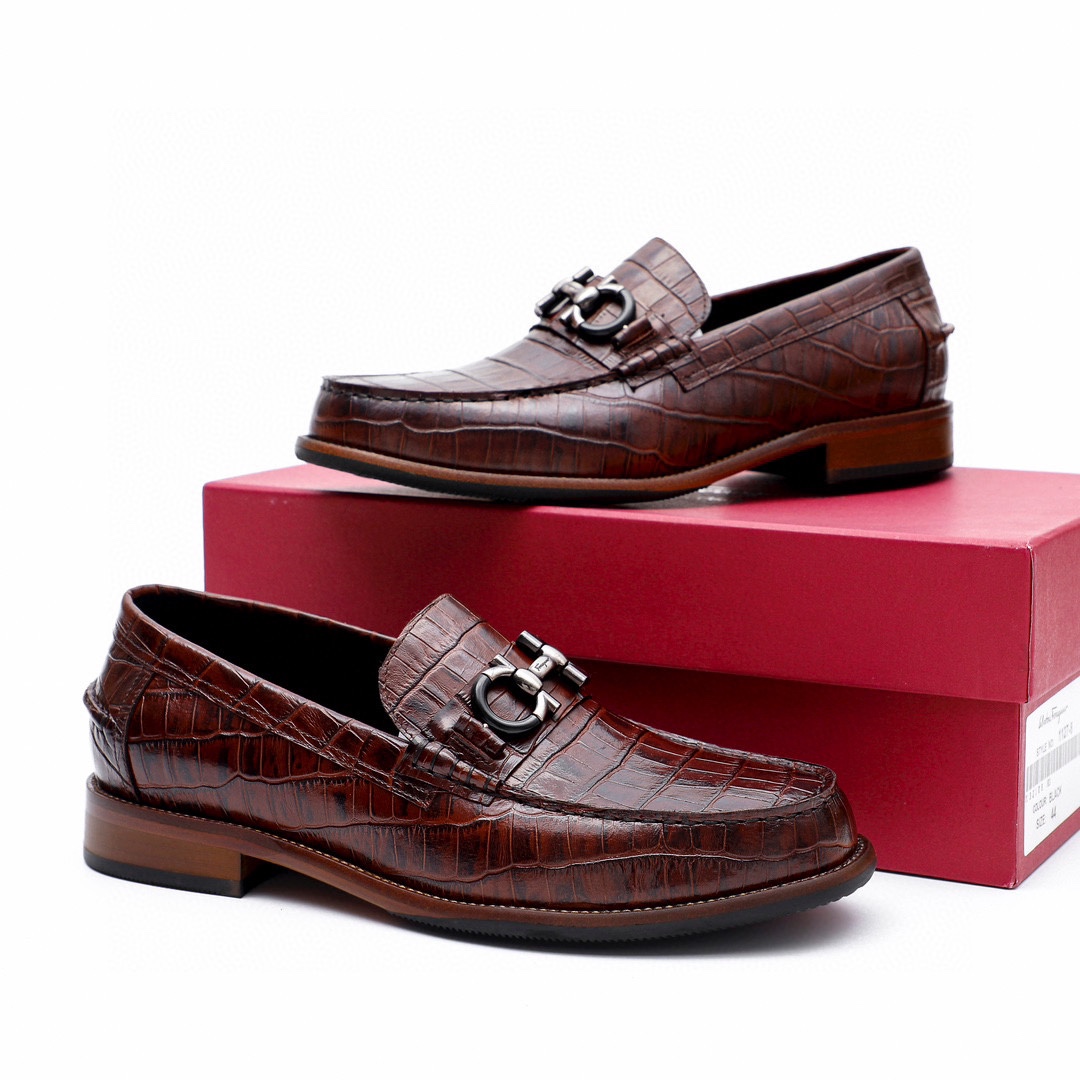 Ferragamo Men's Brown Alligator Leather Loafers with Metal Hardware 3 i1743226858 1781 1