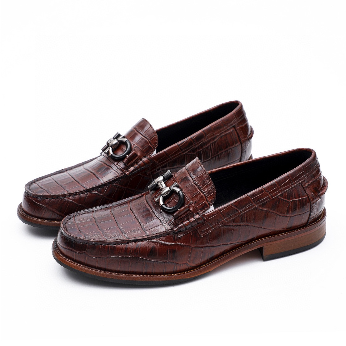 Ferragamo Men's Brown Alligator Leather Loafers with Metal Hardware 6 i1743226858 2217 4