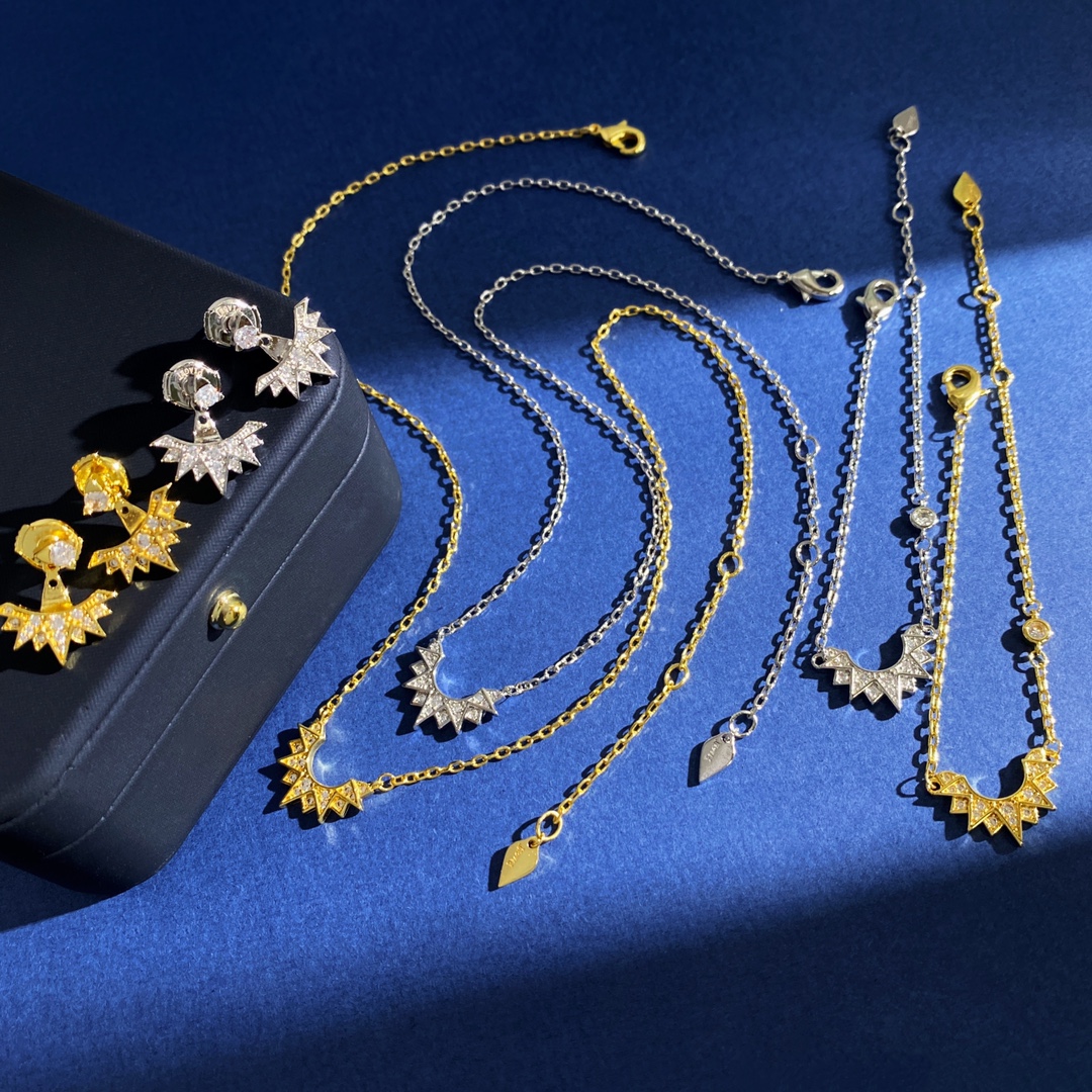 Luxurious Korean Fan Earrings with Small Diamonds and 18k Gold Material - 图片 6