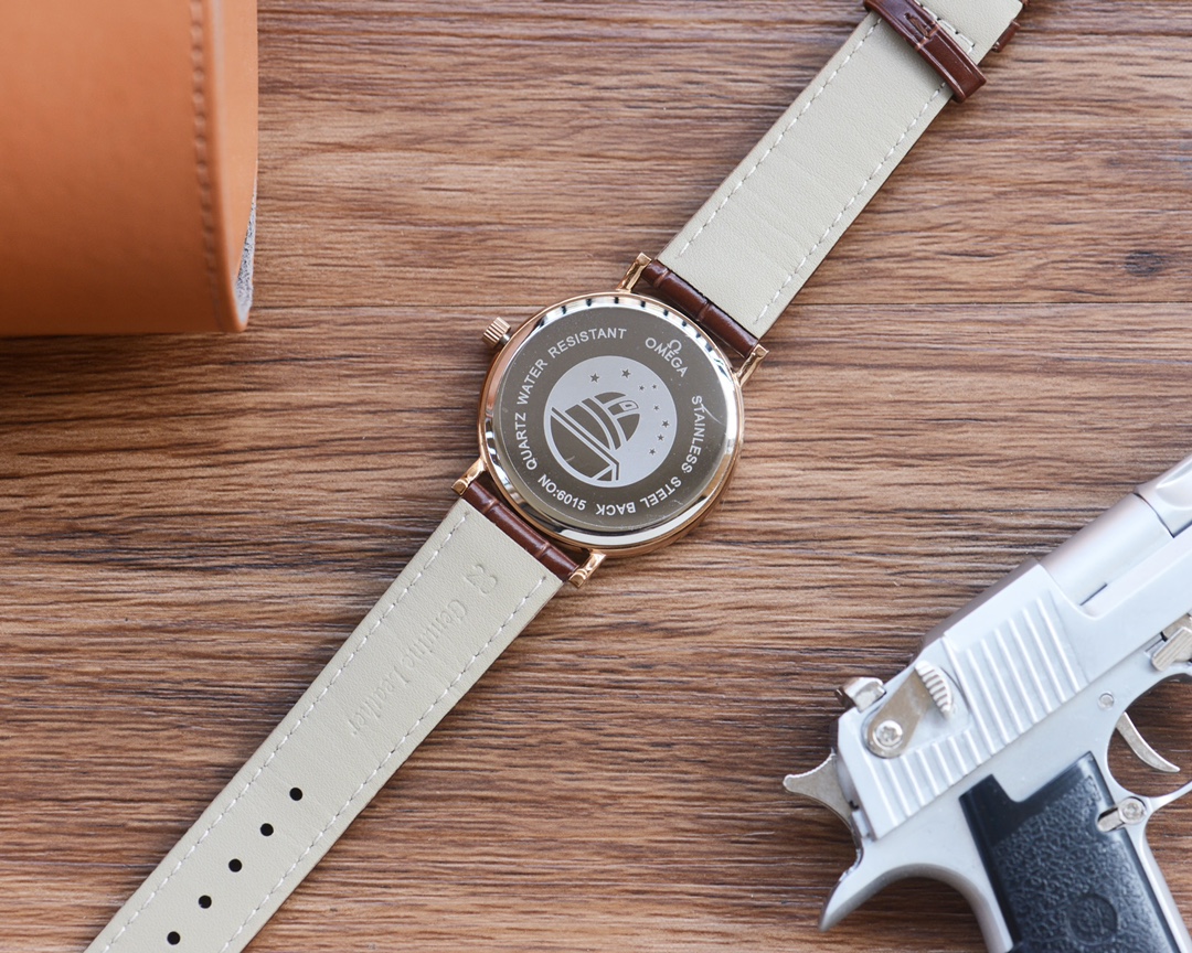 “Cyclops 418 Gold Cylinder Steel Belt Watch Features Couple Pairs of Stone Cores” - 图片 8