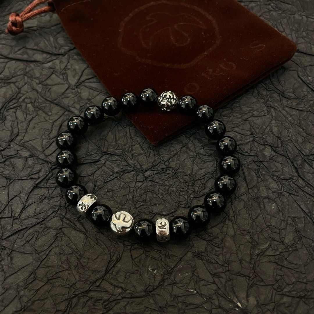 NO:108826,Comment [New Products on Shelves] Goro Takahashi Goro Black Ma Asuka Bracelet, Top Version, Accepted Exclusive Shooting, Focus on the High-end Market, Absolutely Different from the Ordinary Version!  The details of the picture product are consistent with ZP!  Original production process, precision quality, purely handmade, authentic model opening, fashion essentials, both men and women can wear, same couple style, rock punk silver style, retro elements, trendy and versatile, same style on the official website, fine jewelry, bracelet19860909批【新品上架】Goro’s高桥吾郎黑玛飞鸟手串手链,顶级版本 认准独家拍摄 主攻高端市场 绝对区别普通版本！图片产品细节与ZP一致！原版制作工艺 精工品质 纯手工打造 ～正品开模潮流时尚必备 男女均可佩戴 情侣款同款 摇滚朋克泰银风格 复古元素 潮流百搭 官网同款,饰品精品,bracelet,Jewelry