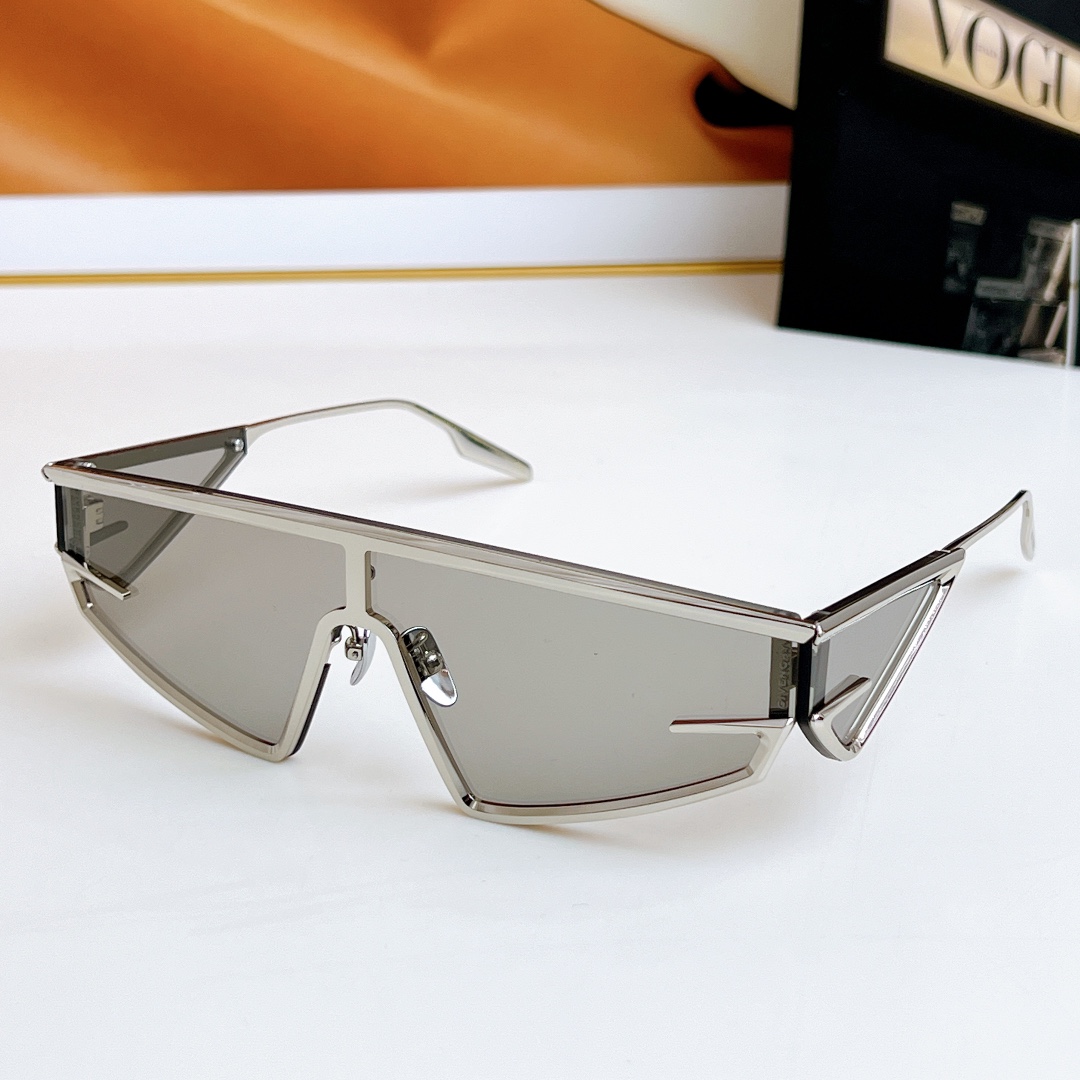  GIVENCHY
MOD：GV60015U
Size：68口4 138
🔝🔝