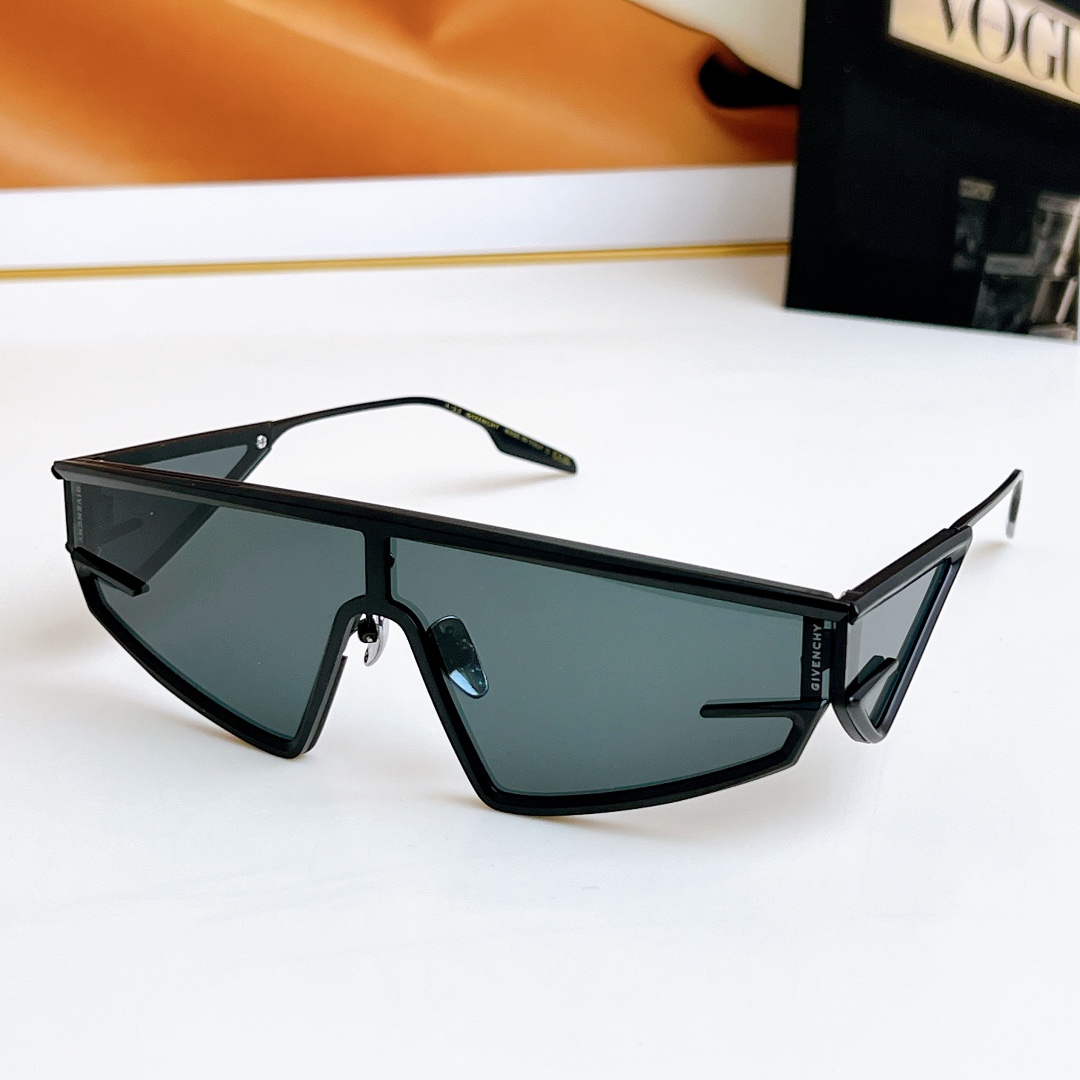  GIVENCHY
MOD：GV60015U
Size：68口4 138
🔝🔝