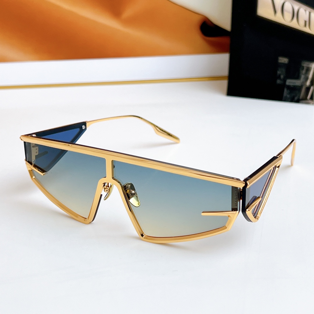  GIVENCHY
MOD：GV60015U
Size：68口4 138
🔝🔝