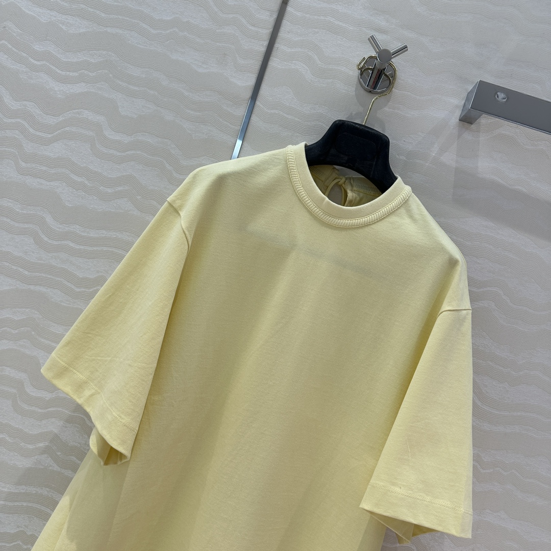 独家首发💛原单品质，GV长期主义！高智感穿搭！纸片人穿搭高级纯棉T。进口60支匹马棉！超级显瘦神器！落肩