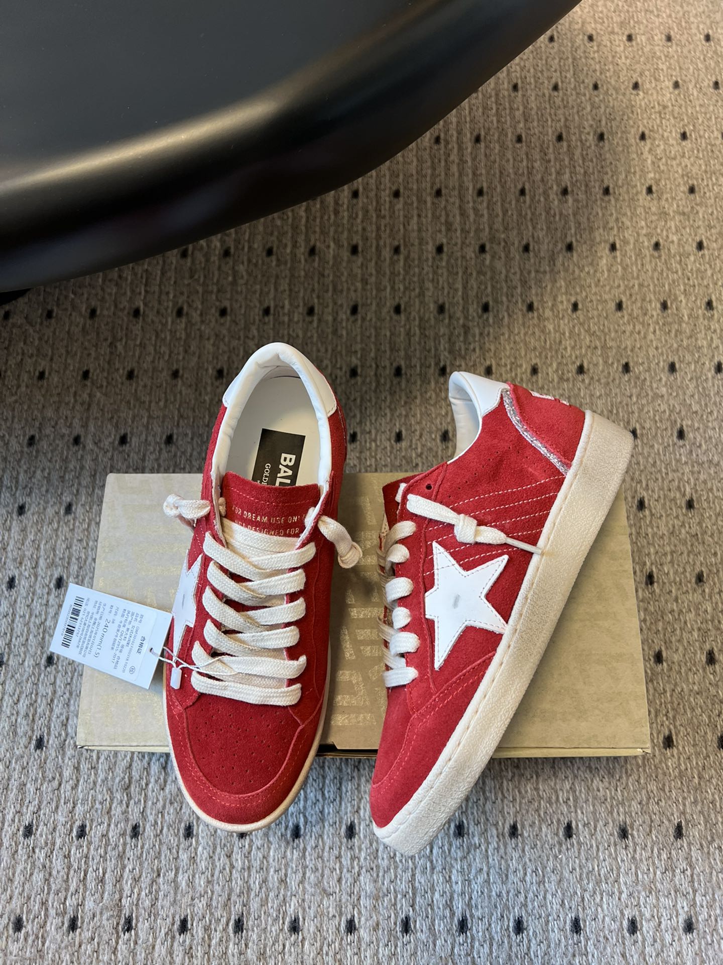 NO:416524,Ball silver tail apricot and apricot purchasing version. Low-end Don’t Disturb GGDB BALL STAR series 25ss hot couple model thick bottom, celebrity private server demonstration × It’s so versatile!  No need to worry about washing shoes anymore!  Original custom cowhide (the essence of old making) inner towel + cowhide inner cowhide foot pad, original mold opening 2.5cm high-rise latex insole, irregular hand-polished torn upper, even the soles are polished and worn Size women 35-41 men 40-46 (41. 46 custom made without return) Packaging: original box, cloth bag, card, tag, certificate, chip, casual shoes/sports shoes, sneakers, cowhide19860909ball银尾杏杏代购版本.低端勿扰 GGDB BALL STAR 系列25ss爆款情侣款厚底 明星私服上脚示范 ×就是这么百搭 ！再也不用担心洗鞋的问题啦！ 鞋面原版定制牛皮（做旧精髓所在）内里毛巾+牛皮内里牛皮垫脚,原版开模2.5cm内增高乳胶鞋垫 不规则手工打磨做破鞋面,就连鞋底也是打磨做旧的 Size女35-41 男40-46（41. 46订做不退换） 包装: 原版盒.布袋.卡片.吊牌.证书.芯片,休闲鞋/运动鞋,sneakers,cowhide,Women's Shoes