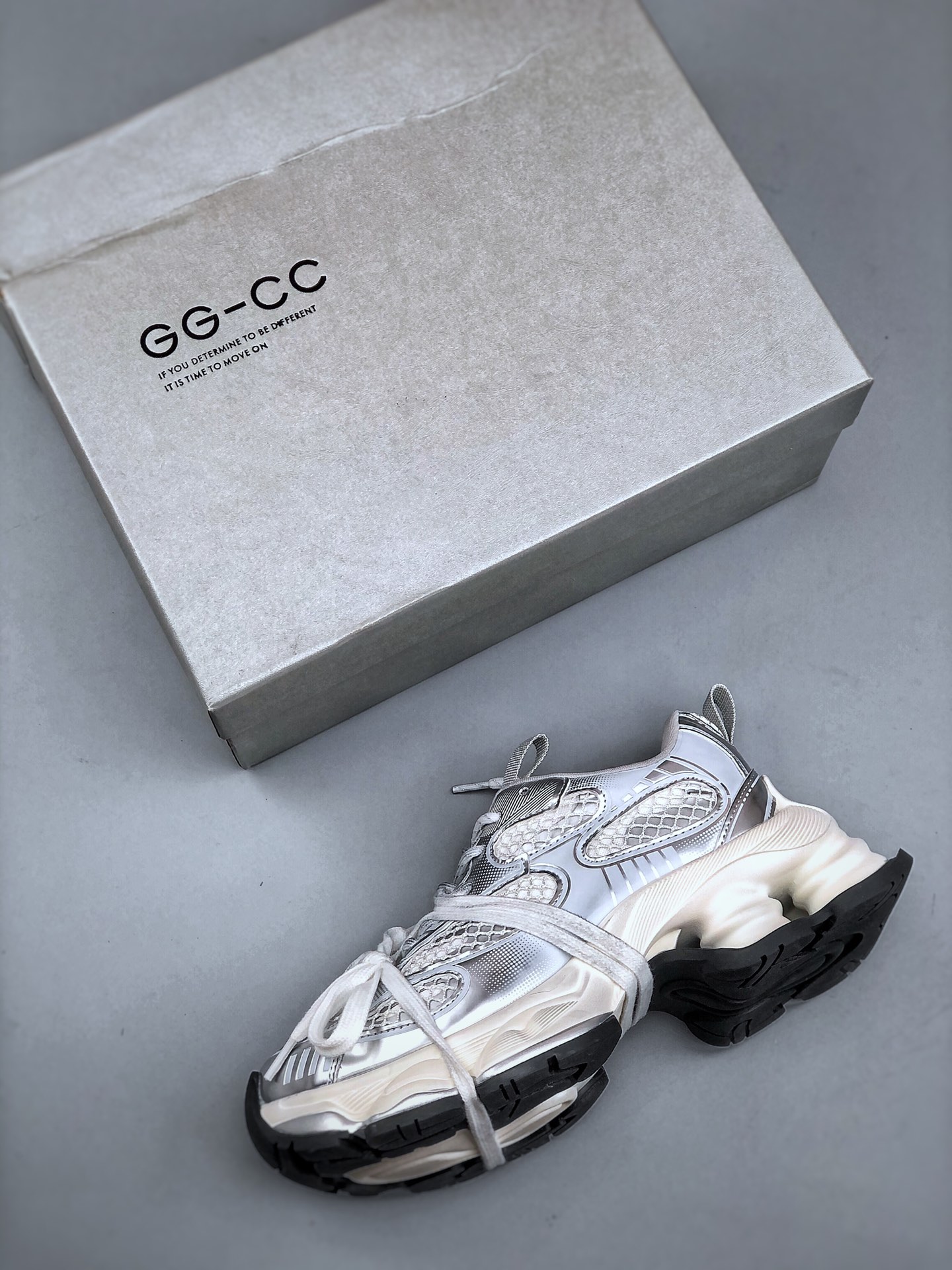 220  GGCC GG-CC 林允同款 5CM厚底增高 星河粒子 银白色  银角大王 月牙底绑带镂空老爹鞋