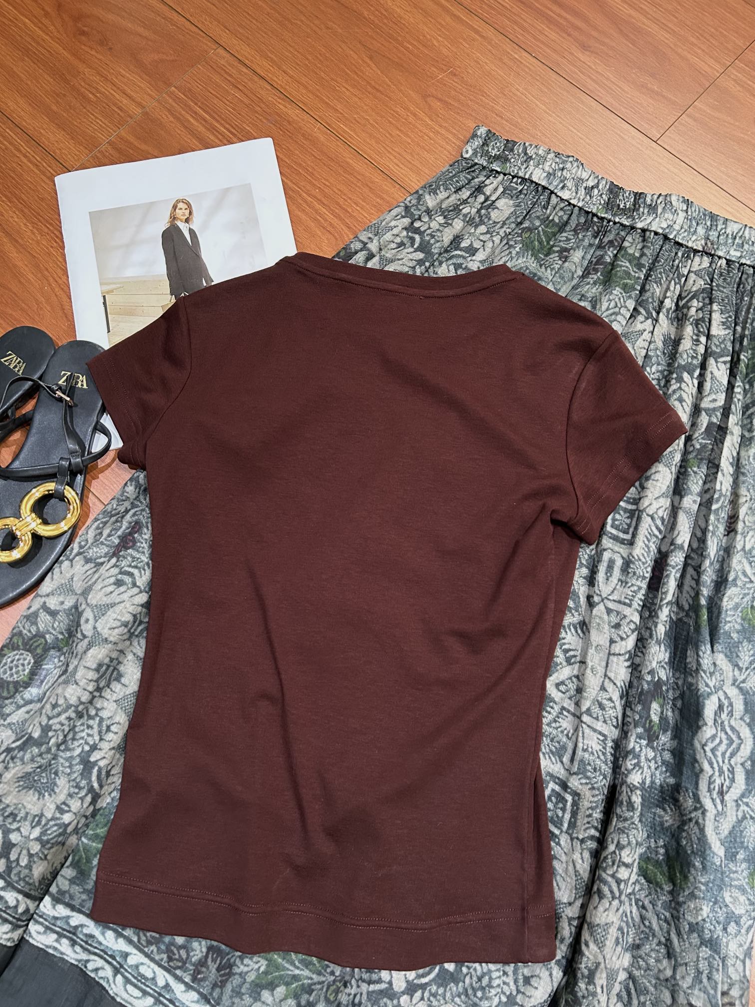 Zenium P391 Female Suit: French Elegance in Pure Form – Chloé - 图片 6