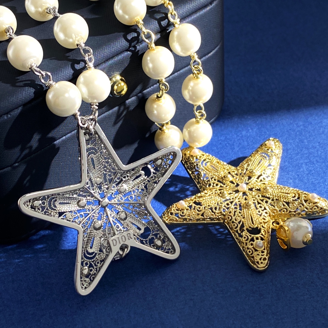Dior 迪奥DIOR欧美风 个性金属镂空五角星形海星CD珍珠项链 黄铜材料 2个色:金色 银色
