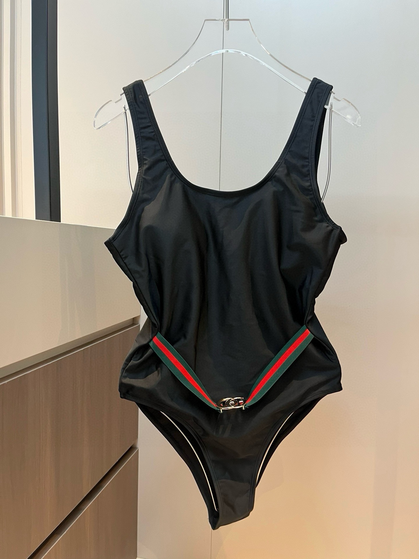 。

Gucci古奇新款连体泳衣，比基尼，S M L XL