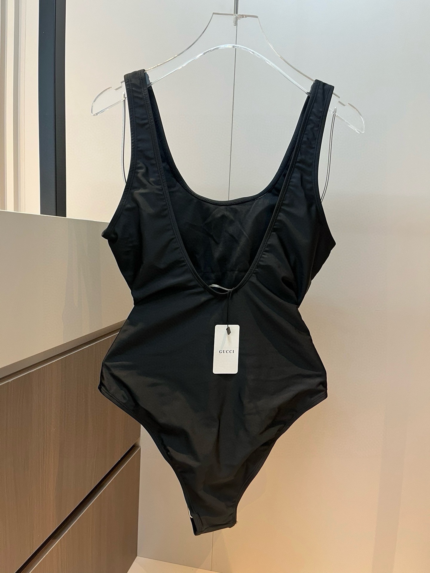 。

Gucci古奇新款连体泳衣，比基尼，S M L XL