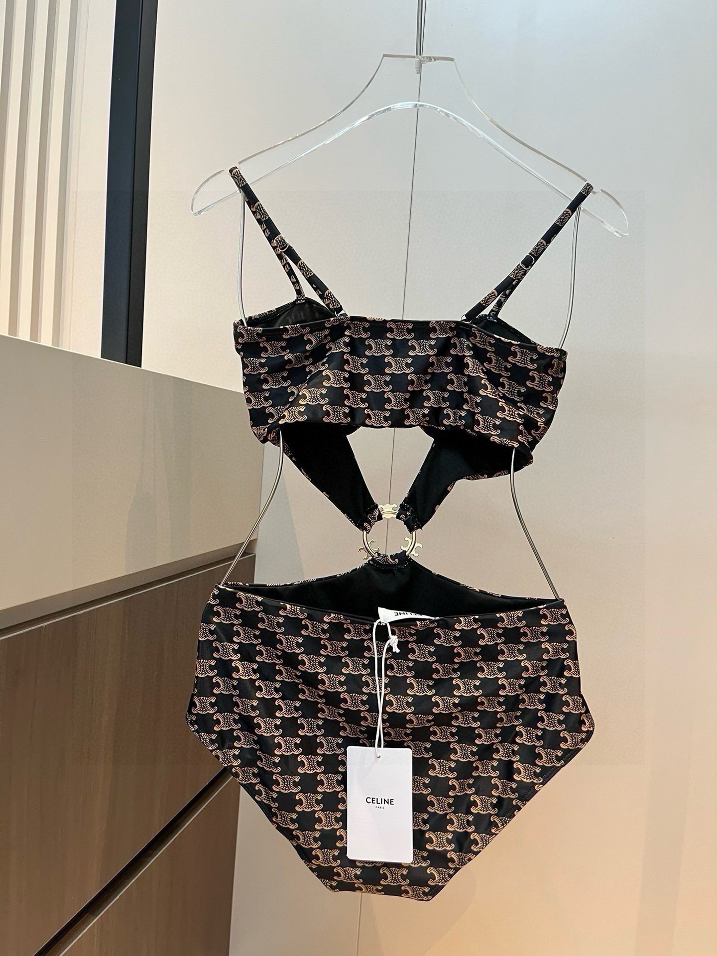 。
Celine赛琳 官方新款泳衣比基尼👙，高端定制，S M L XL
