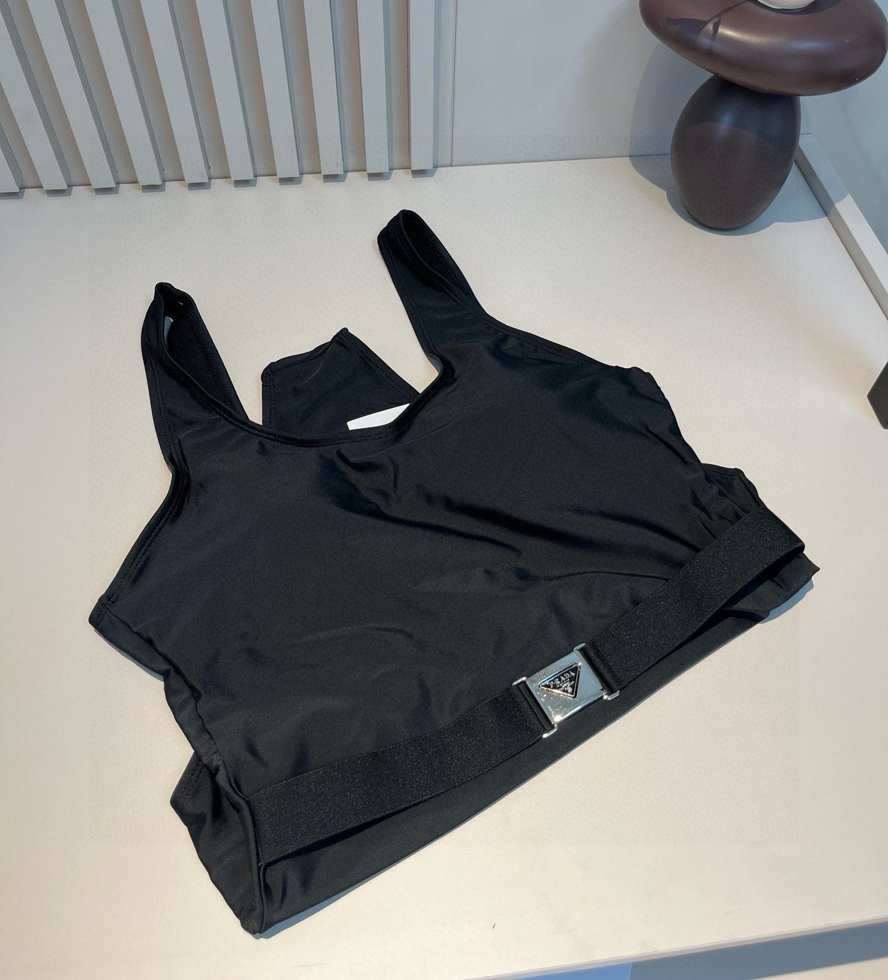 。

PRADA普拉达新款连体泳衣，比基尼，S M L XL