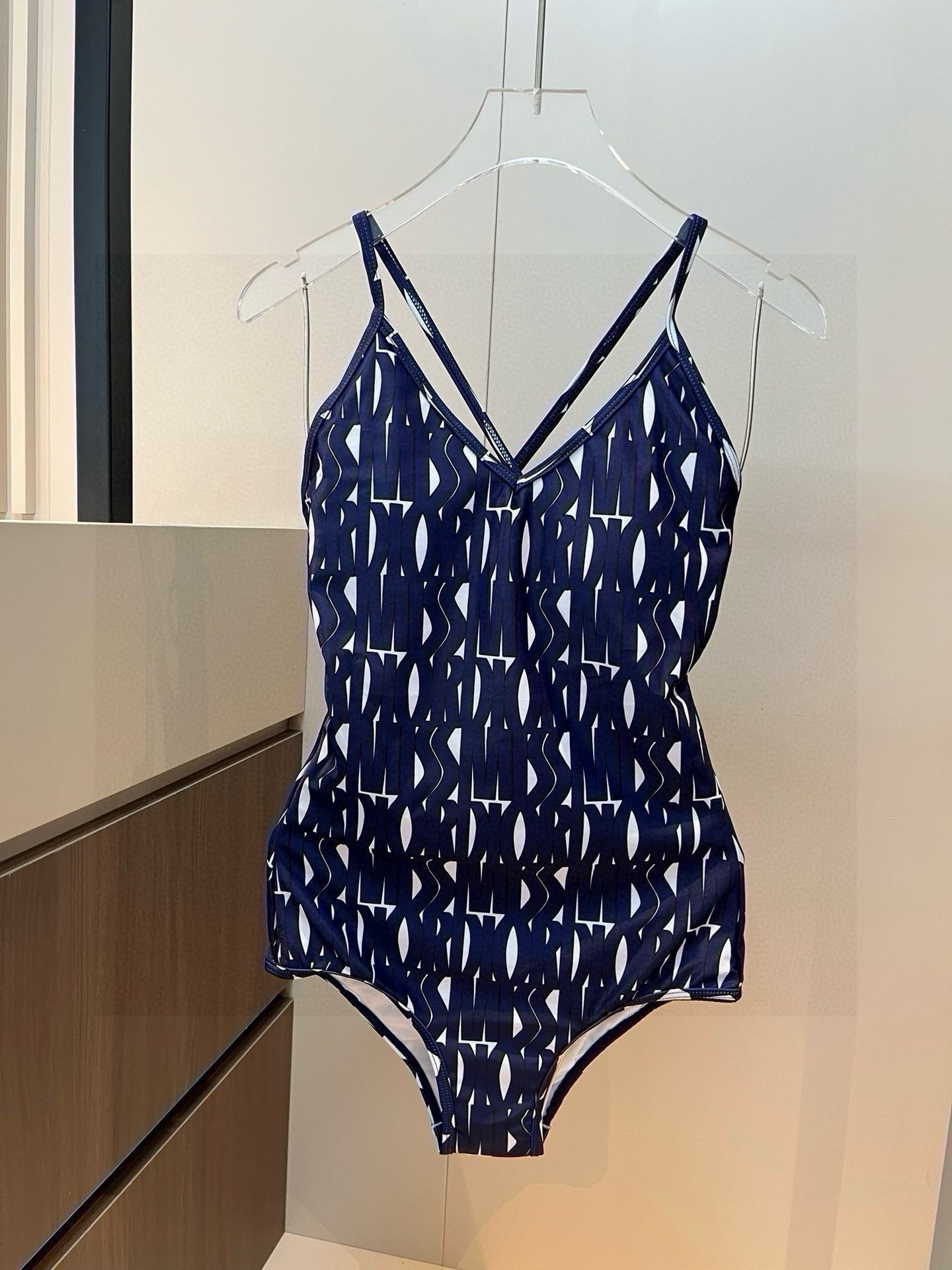 。
Dior迪奥 官方新款泳衣比基尼👙，高端定制，S M L XL