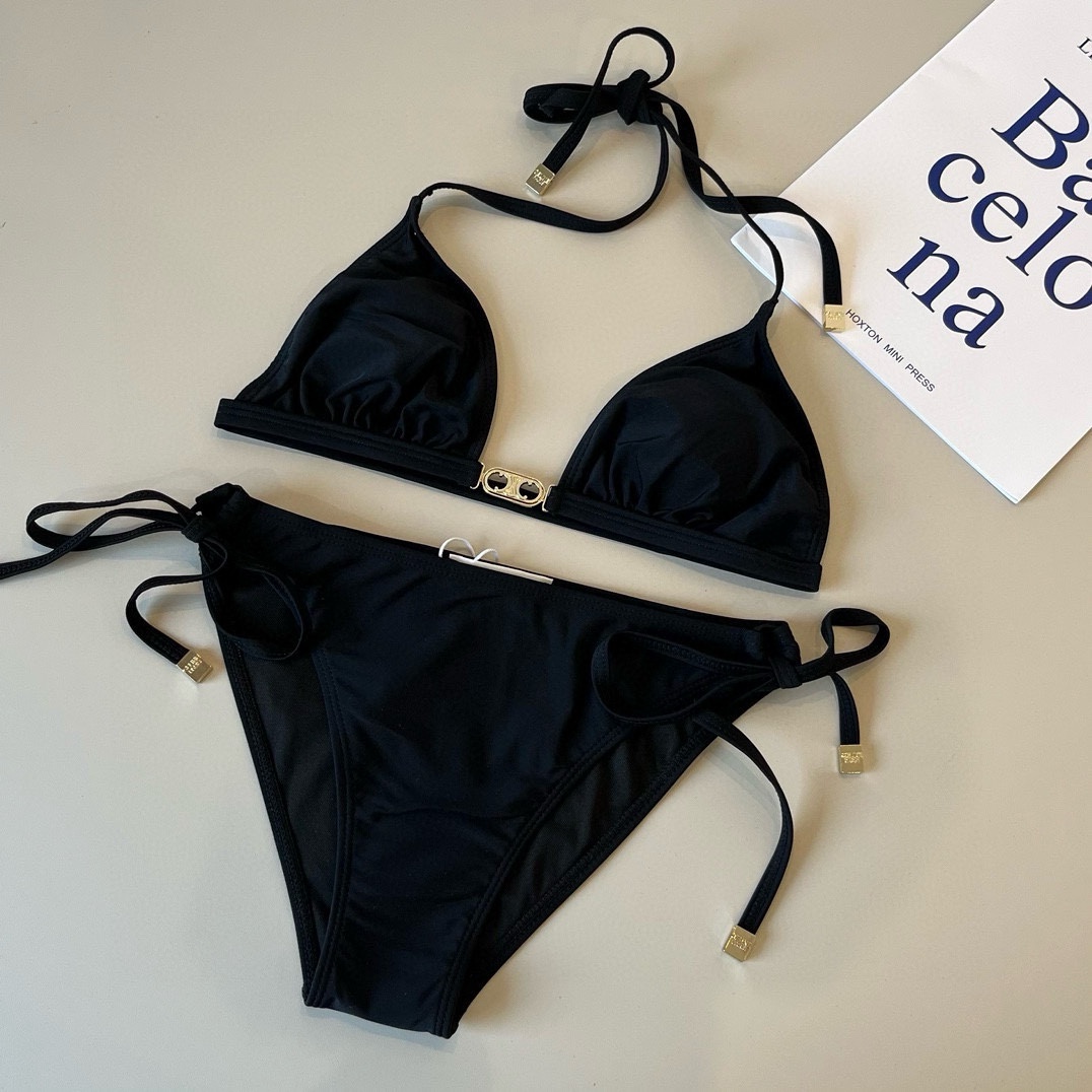。
Celine赛琳新款比基尼泳衣👙❤️😍🥰适合多种场景的游泳衣🏊‍♀️海边 游泳池 温泉 水上乐园 漂