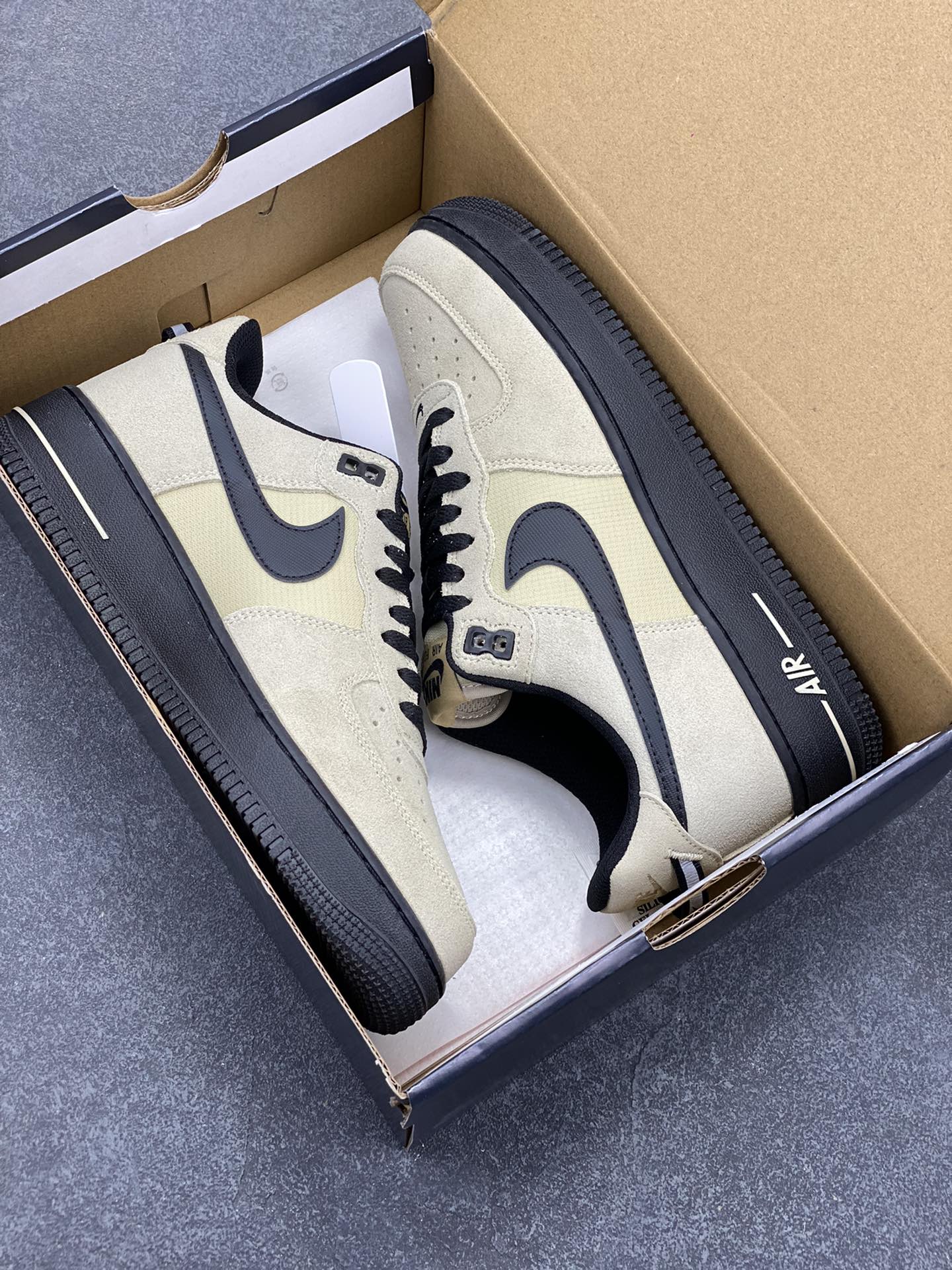 图片[9]-Air Force 1 Low 黑棕 原楦头原纸板 打造纯正空军版型 #专注外贸渠道 全掌内置蜂窝气垫 #原盒配件 原厂中底钢印、拉帮完美 货号：HV6526-200 尺码：36 36.5 37.5 38 38.5 39 40 40.5 41 42 42.5 43 44 44.5 45-选品中心