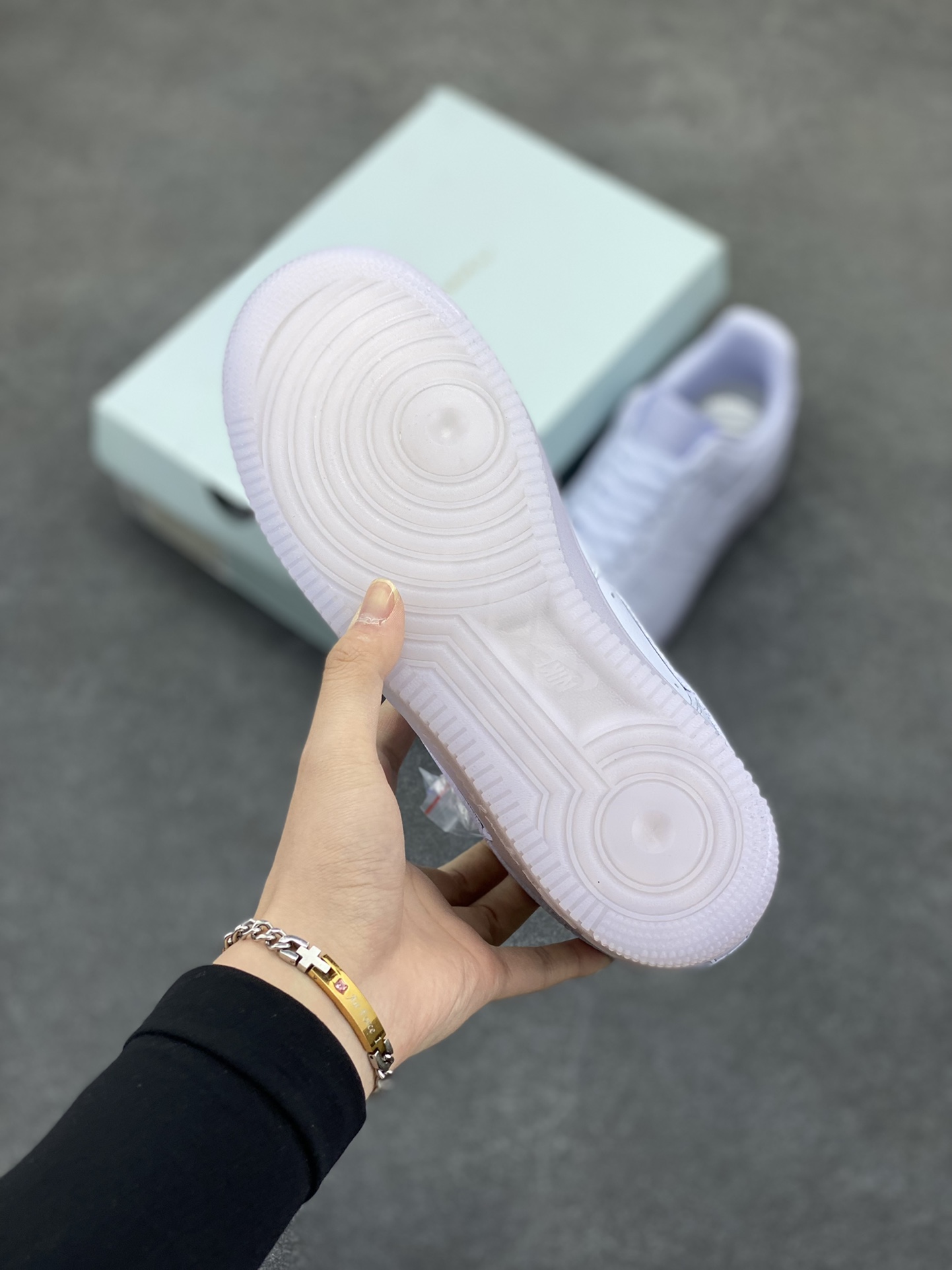 图片[5]-Nike Air Force 1 07 low空军一号 荔枝纹水晶 板鞋 原楦头原纸板 打造纯正空军版型#专注外贸渠道 全掌内置蜂窝气垫 #原盒配件 原厂中底钢印、拉帮完美 货号：CZ8065-500 尺码：36 36.5 37.5 38 38.5 39 40 40.5 41 42 42.5 43 44 44.5 45-选品中心